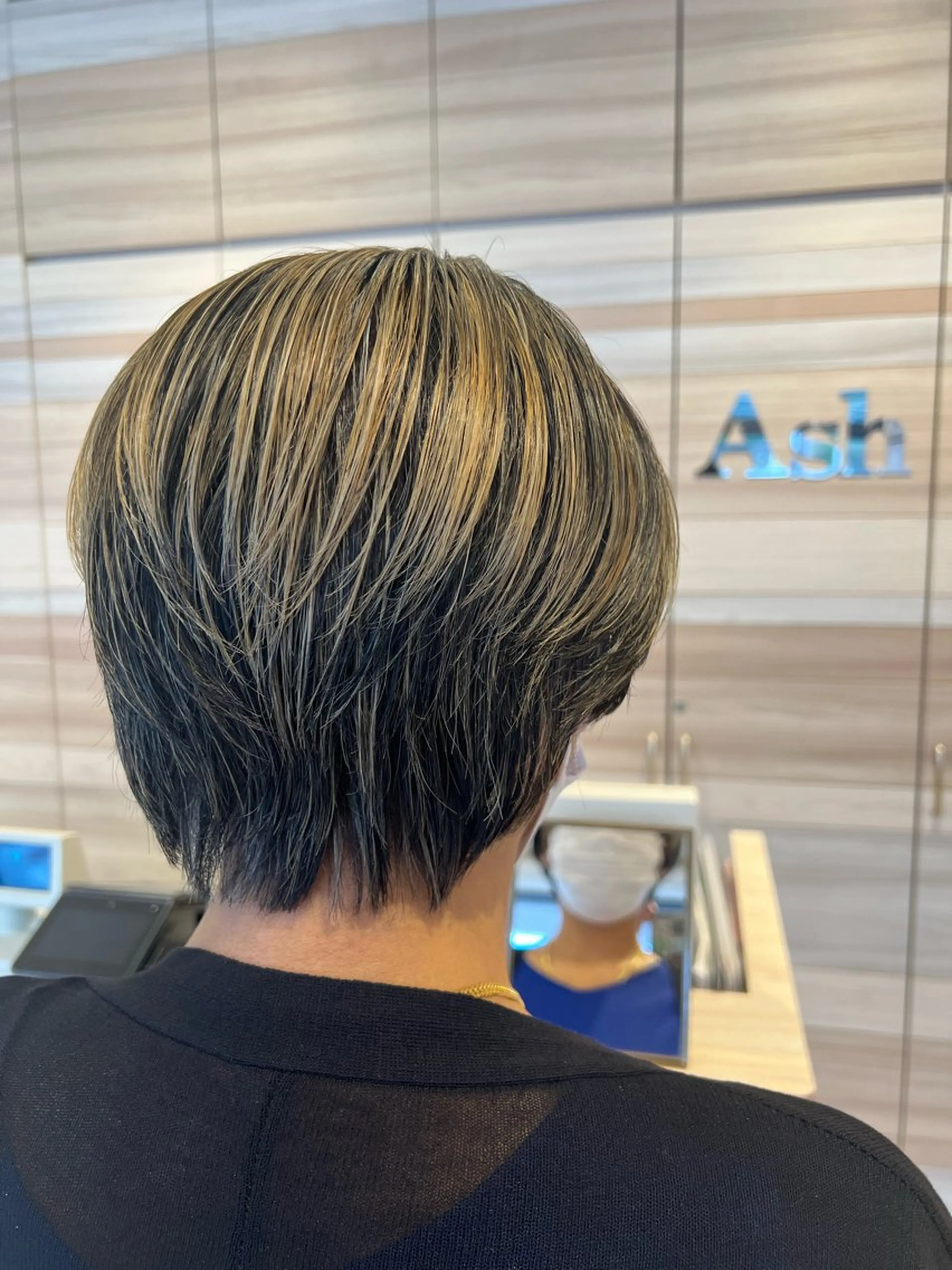 ショート カラー カット ヘアカラー ✨髪質改善/レイヤー カット✨️塚本 千尋のヘアスタイル