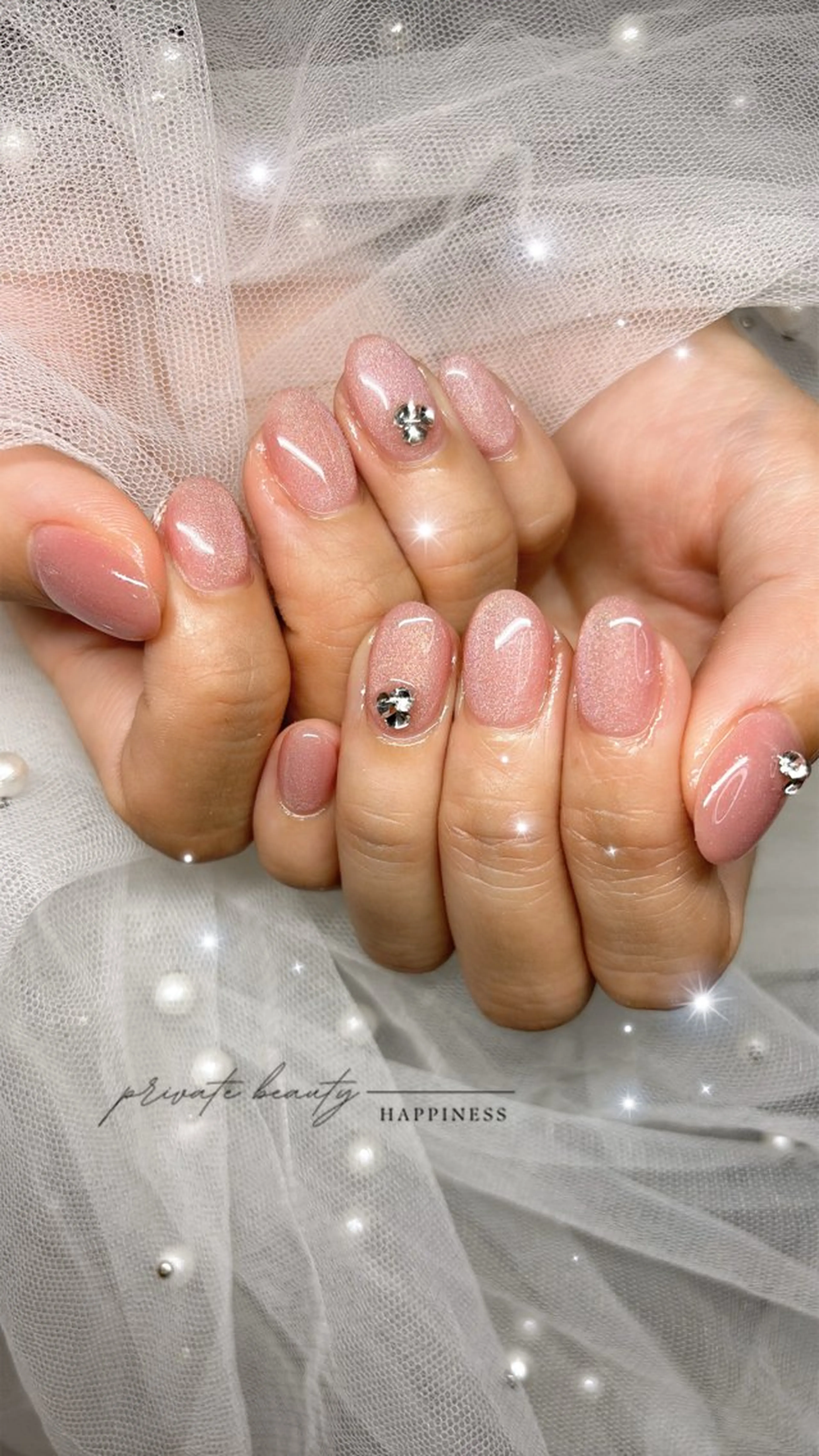 ネイル 韓国ネイル ロングネイル マグネットネイル 持ち込み ピンク ハンドネイル happiness nailのネイルデザイン