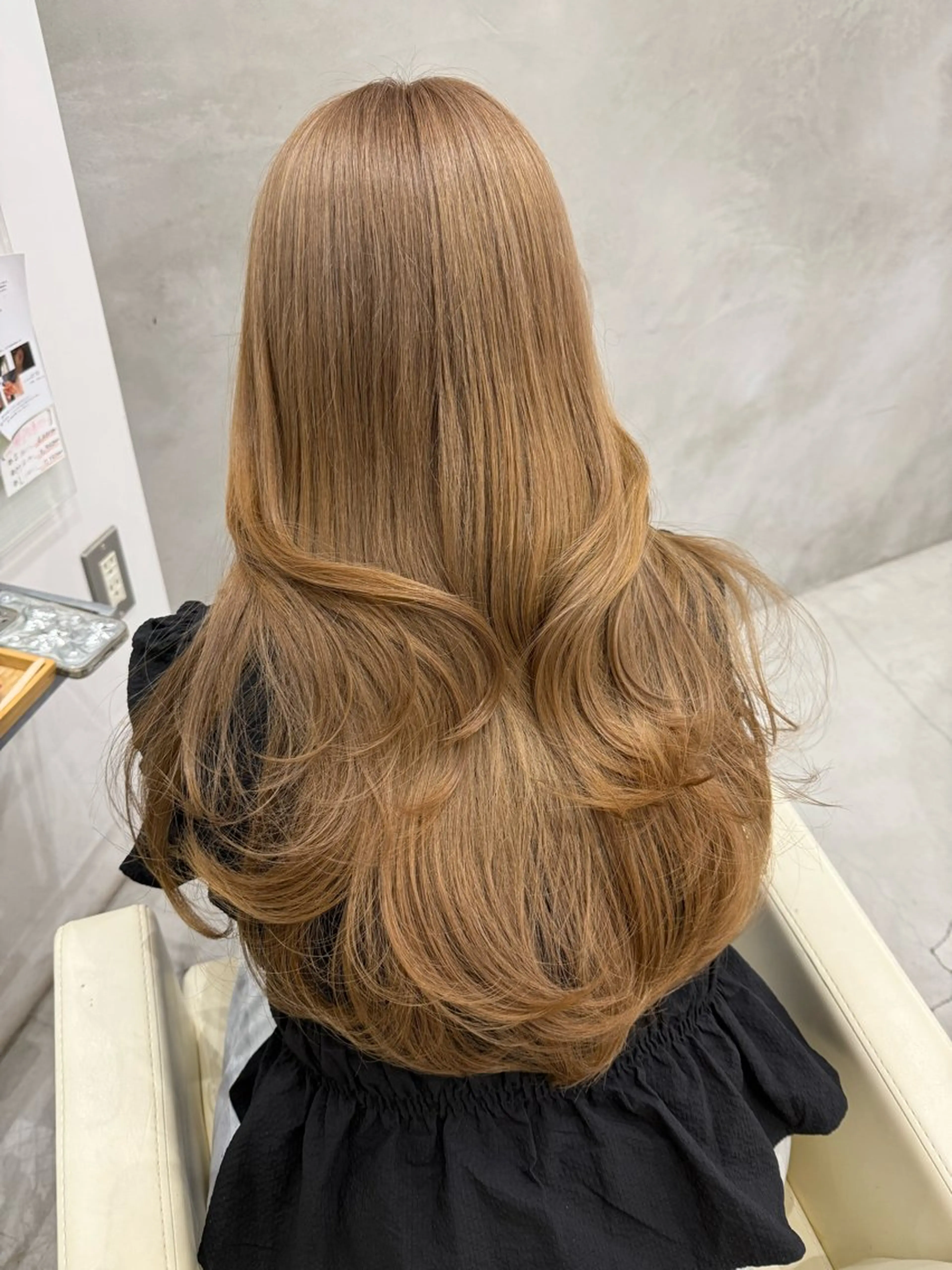 セミロング カラー ベージュカラー ブリーチ ダブルカラー グレージュ イルミナカラー ヘアカラー トリートメント SOLUA 岐阜のヘアスタイル