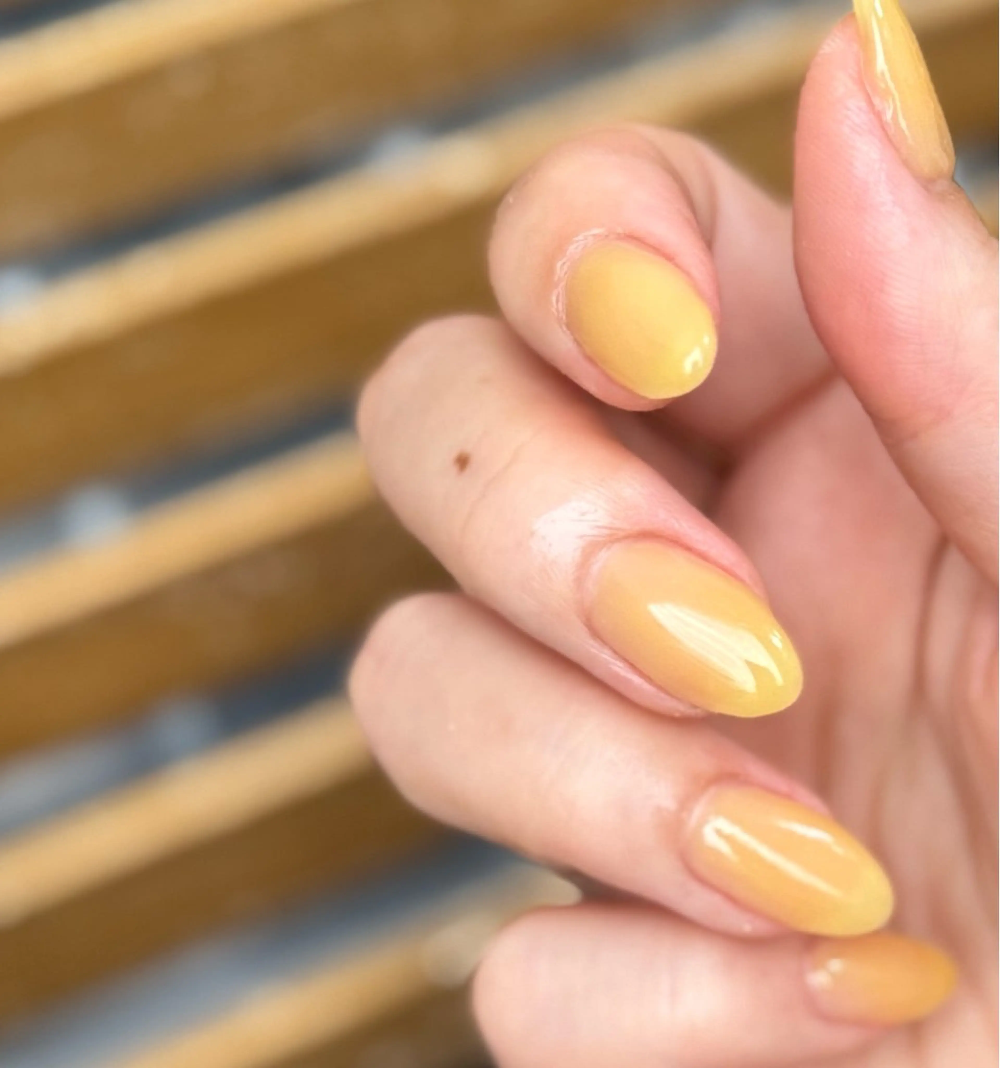 ネイル 黄色 リオッサ  オブ ラグーン神戸店のエステ・リラクイメージ