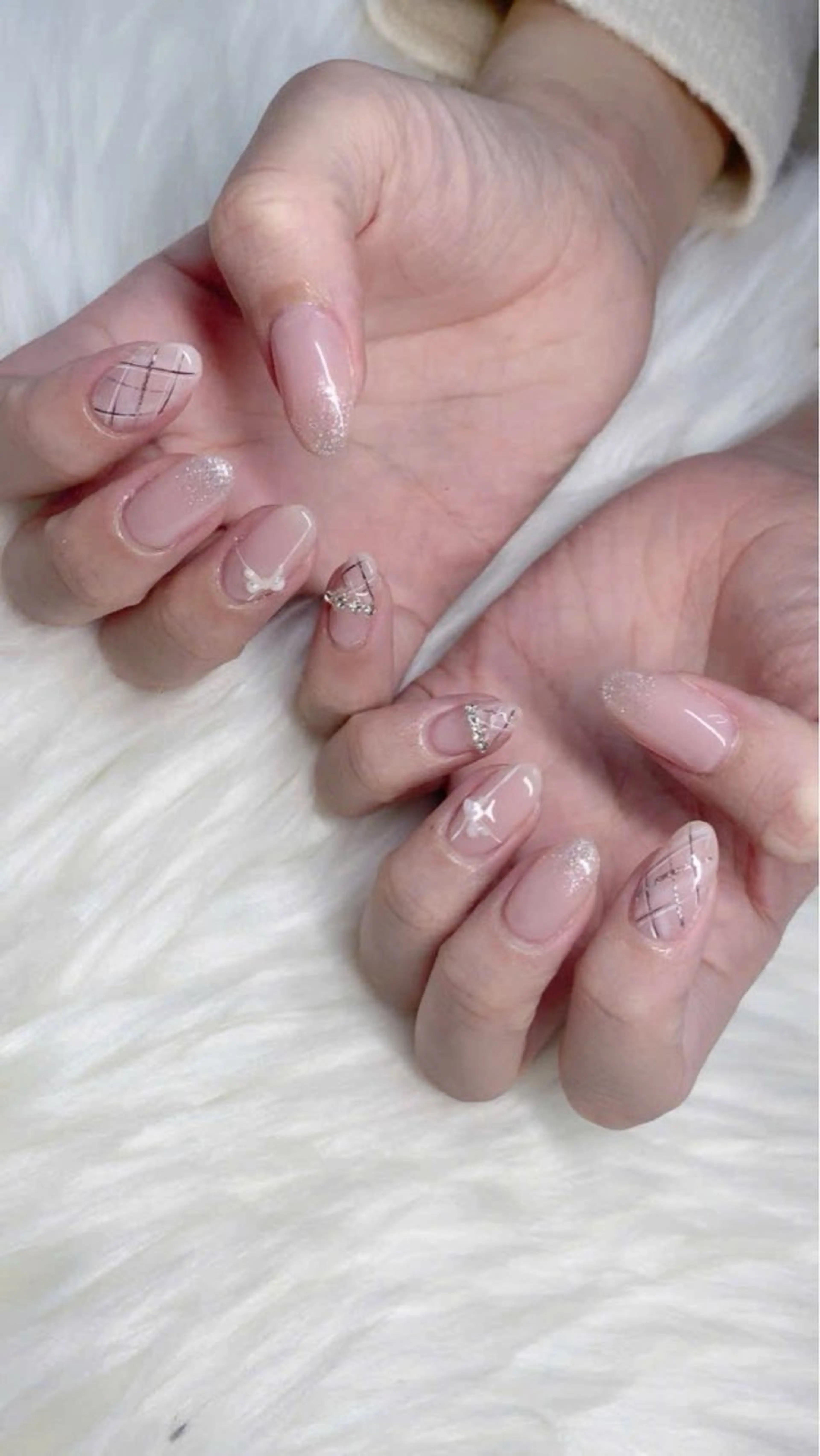 ネイル フレンチネイル グラデーション 韓国ネイル マグネットネイル ニュアンスネイル ハンドネイル ハンドケア Hara Nail 【パラジェル使用】のネイルデザイン