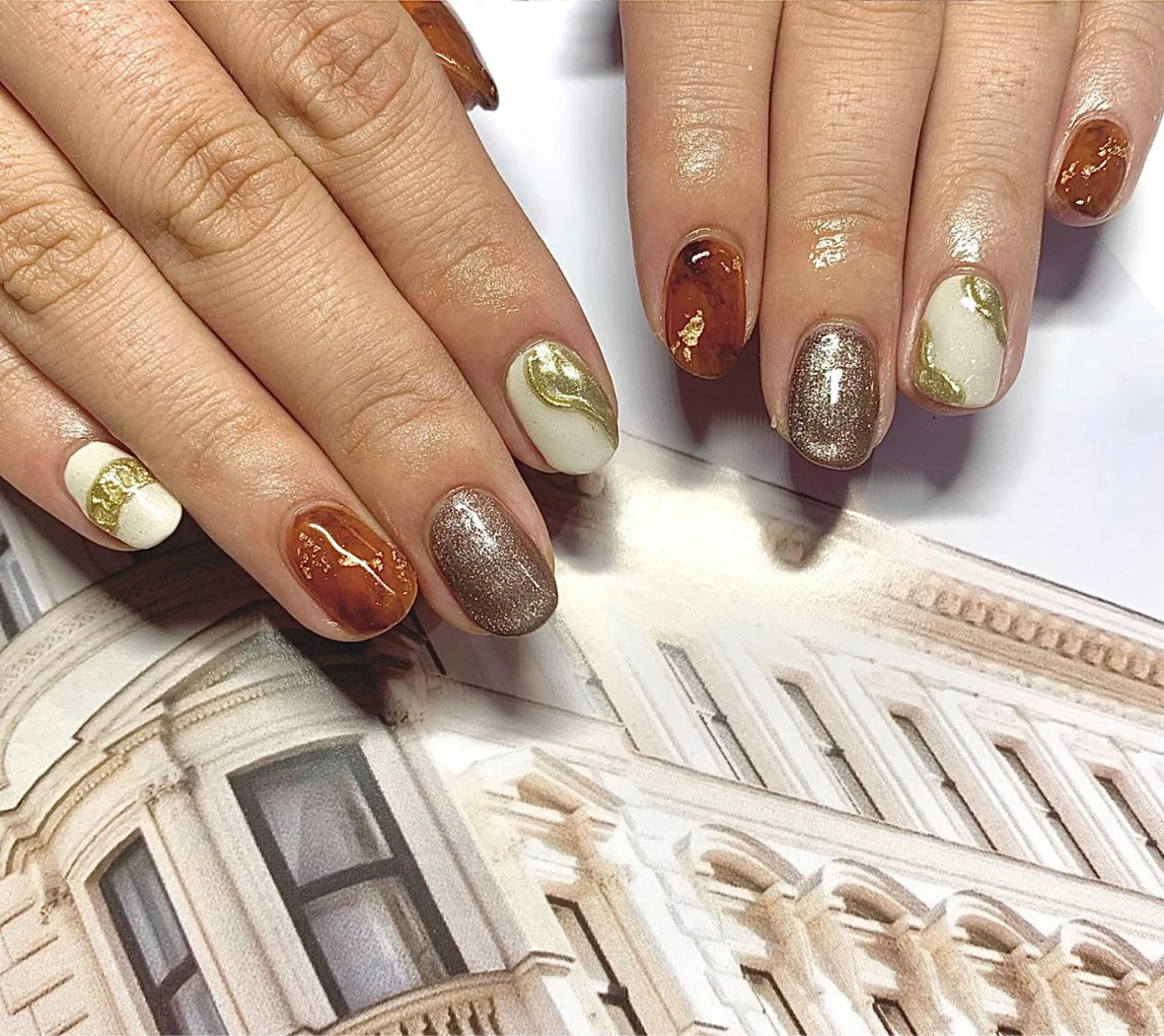 ネイル べっ甲ネイル ニュアンスネイル élu by Noriko 前原のネイルデザイン