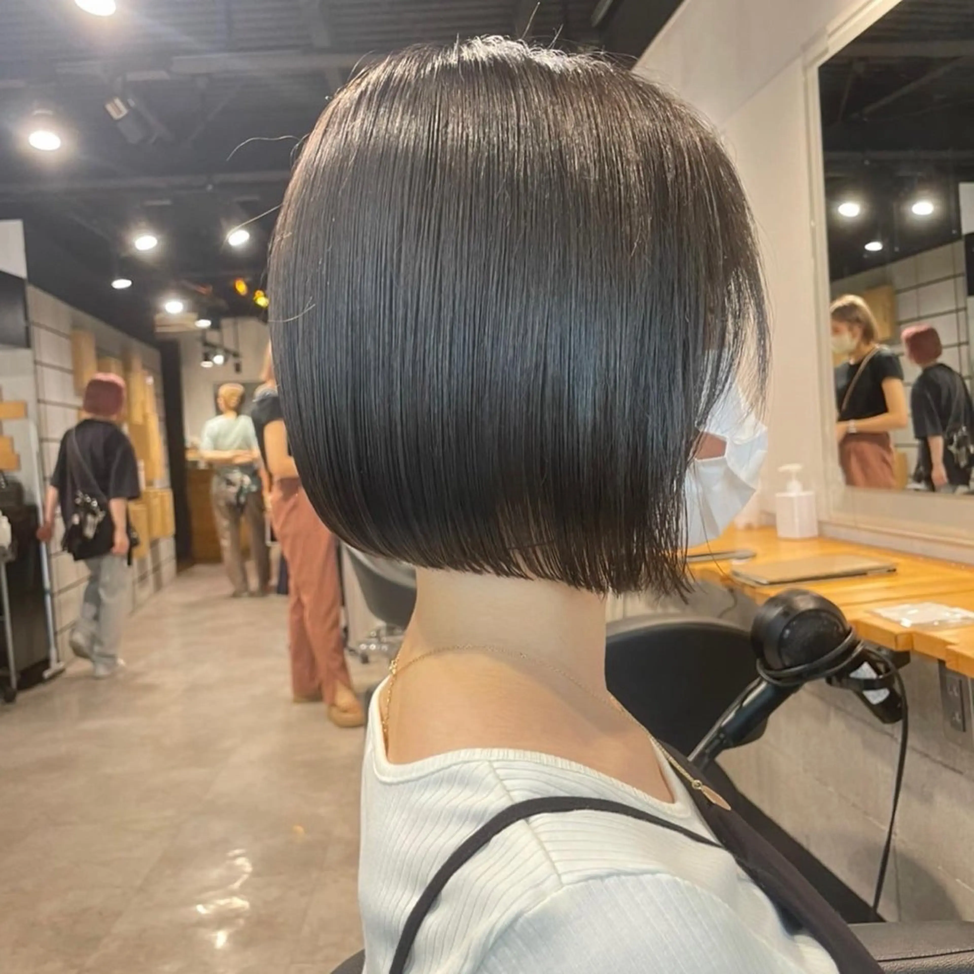 ショート カラー カット ヘアカラー トリートメント ヘッドスパ ヘアセット 🦋ハイトーンボブ ショート🦋トシキのヘアスタイル
