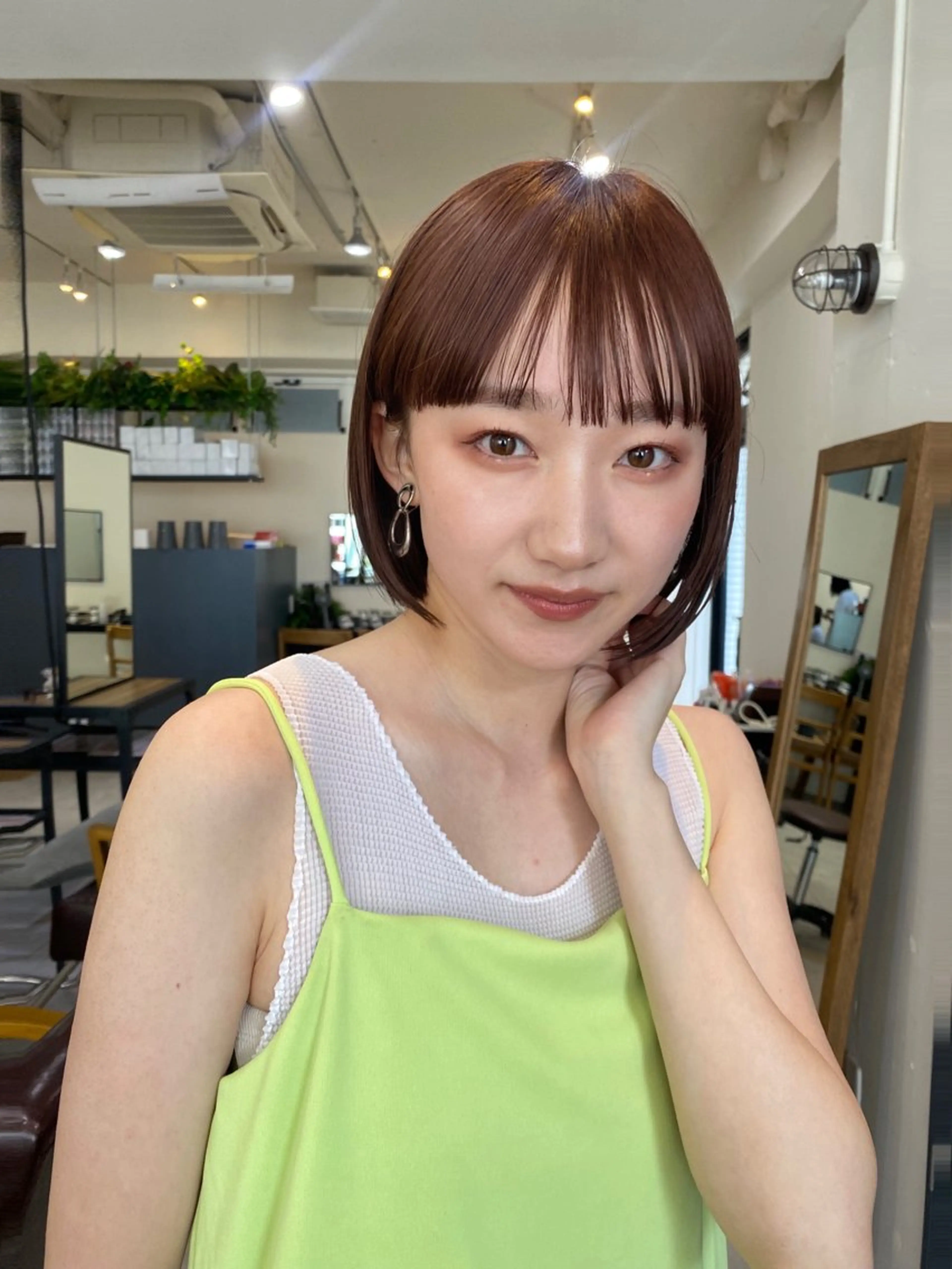 ショート 大島桃花 / 表参道 透明感カラーのヘアスタイル