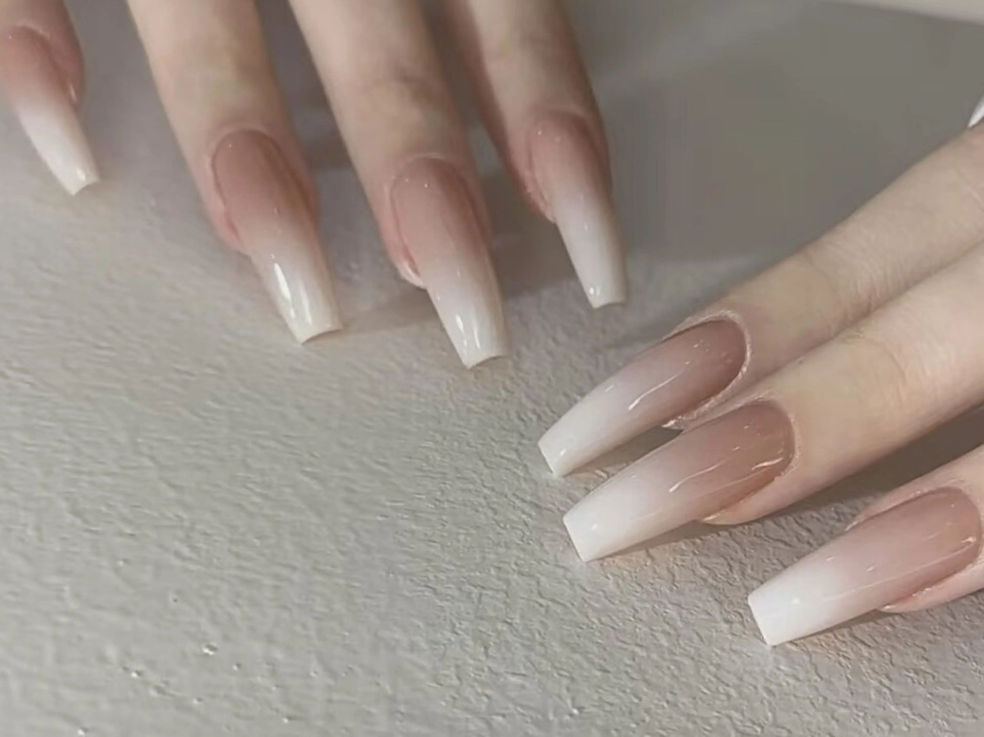 🎀大人気色のグラデーション💕★ベース色有り★ ¥6980の写真