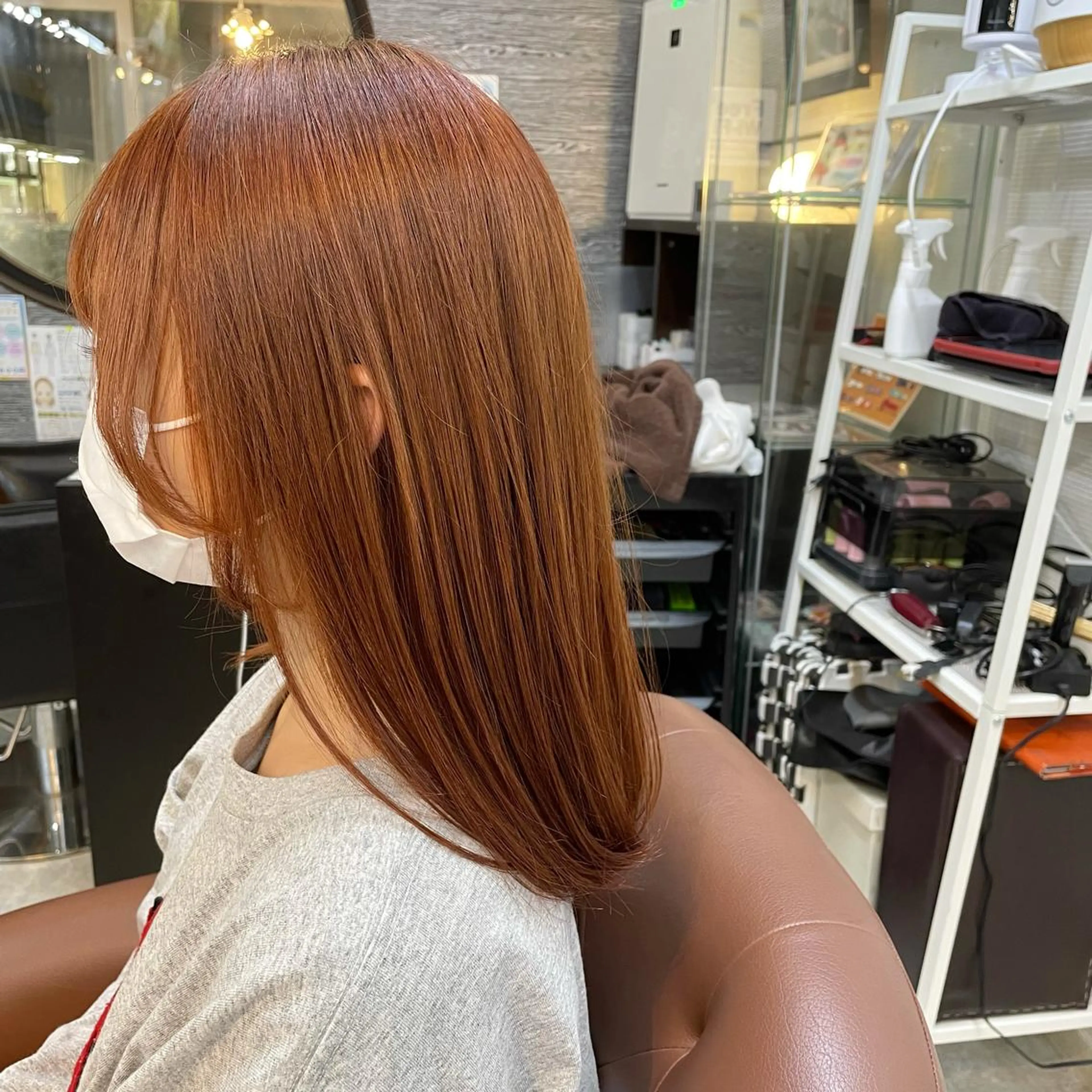 セミロング カラー 能登谷 泉稀のヘアスタイル