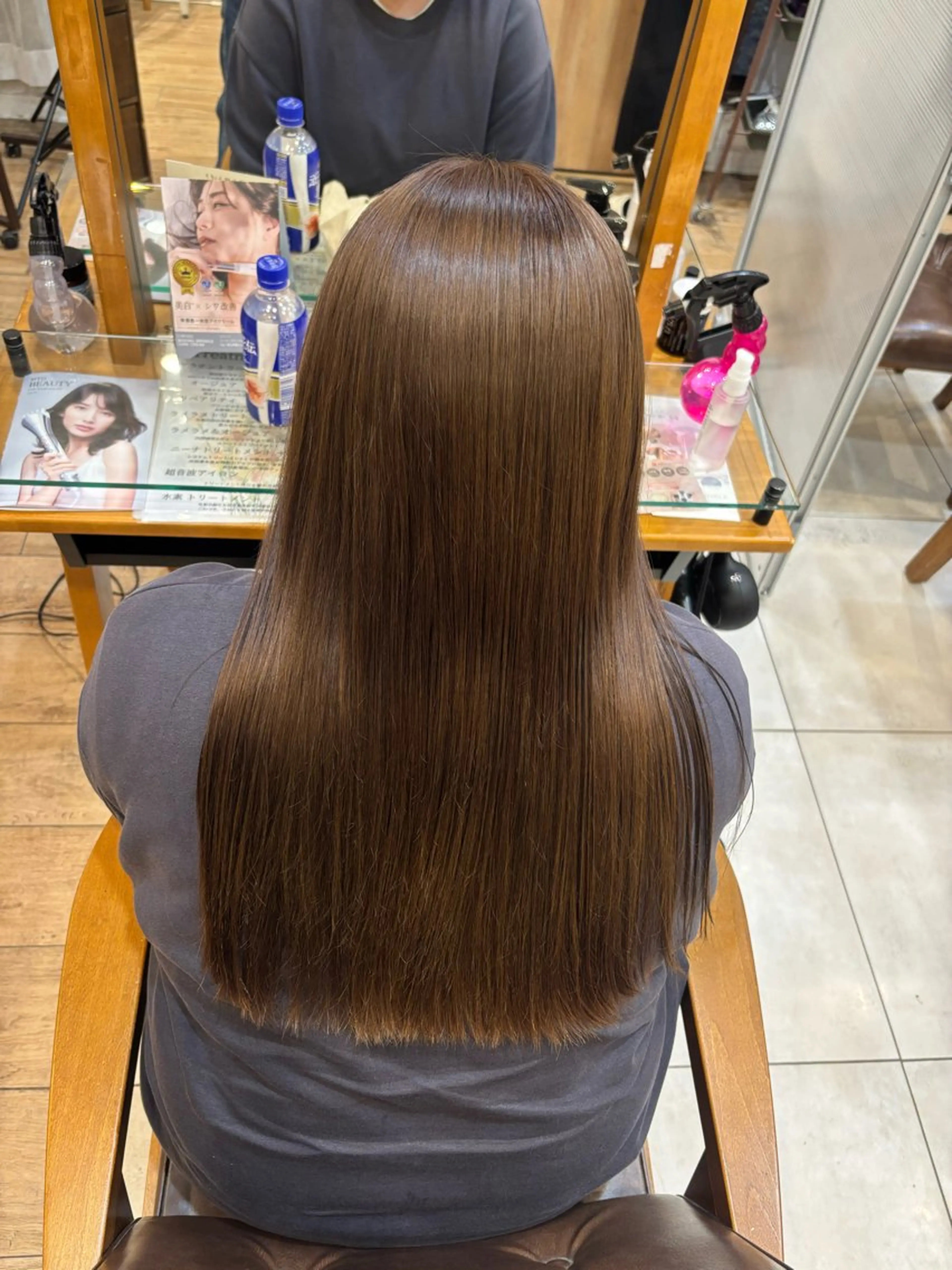 カラー 新原 陽那のヘアスタイル