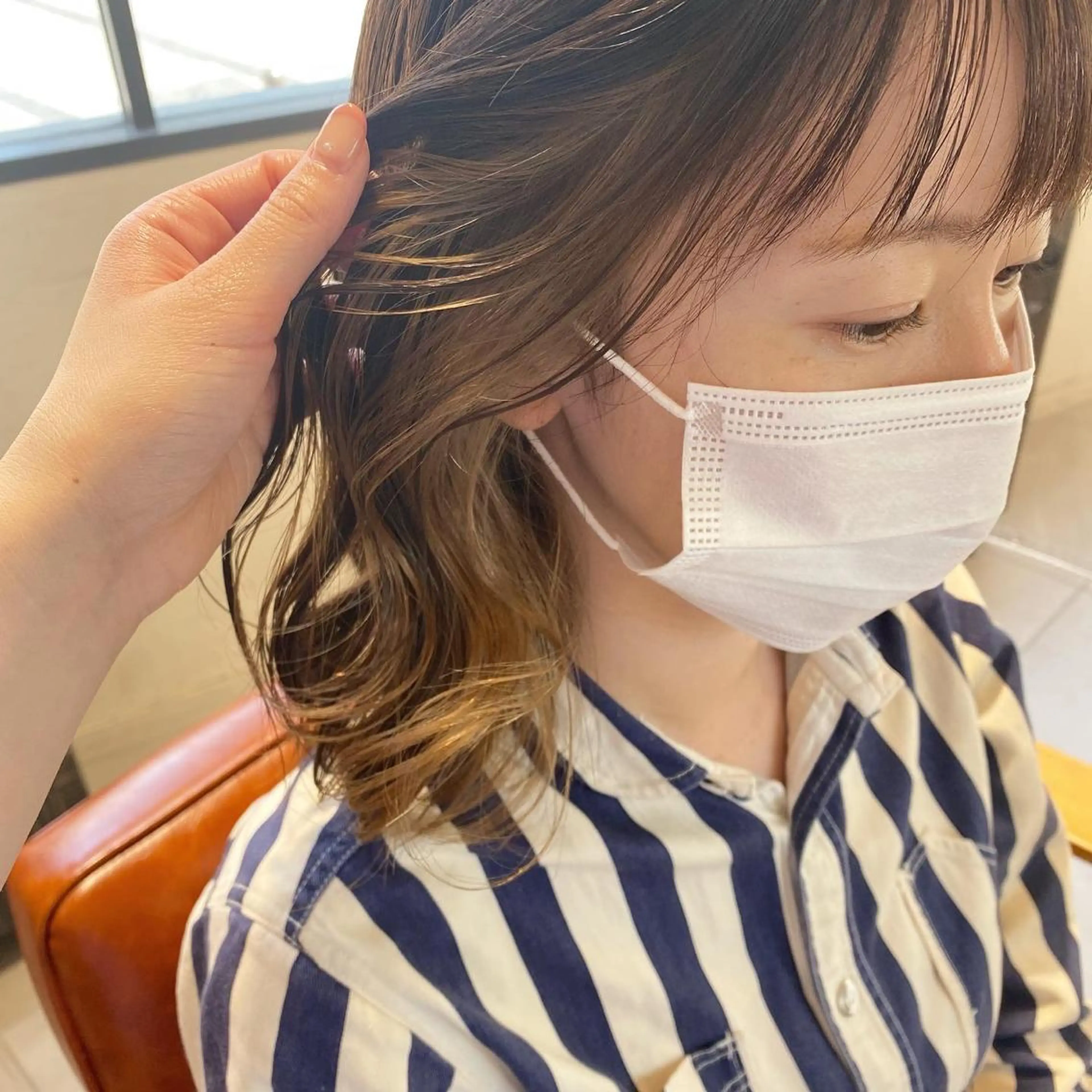 ミディアム カラー ベージュカラー ブリーチ イヤリングカラー 関口 桃花🌷 暖色カラーのヘアスタイル