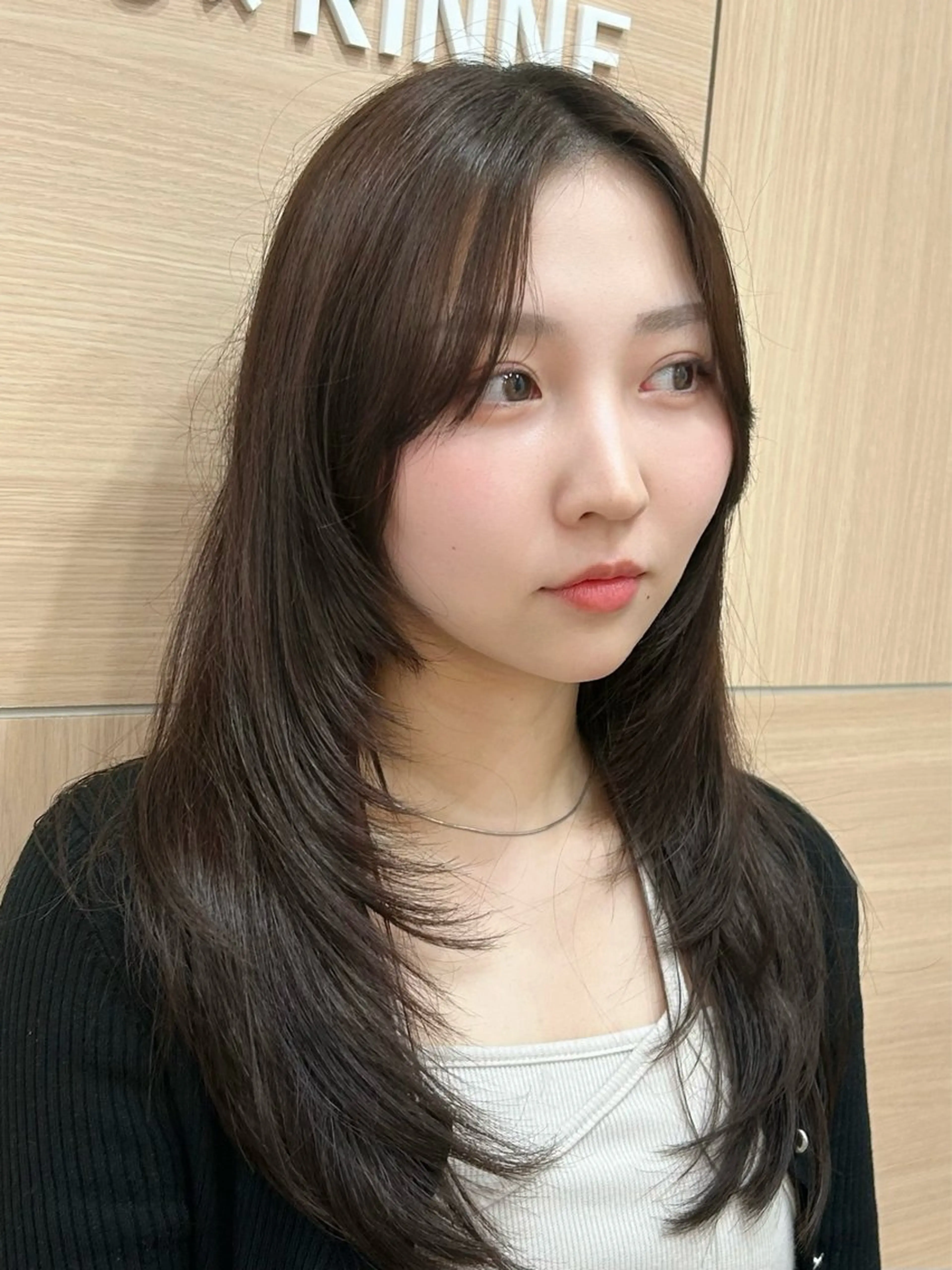 ロング 顔まわりレイヤー 韓国風ヘア レイヤーカット 小顔カット 栄/久屋大通/美髪 /透明感カラー/加藤のヘアスタイル