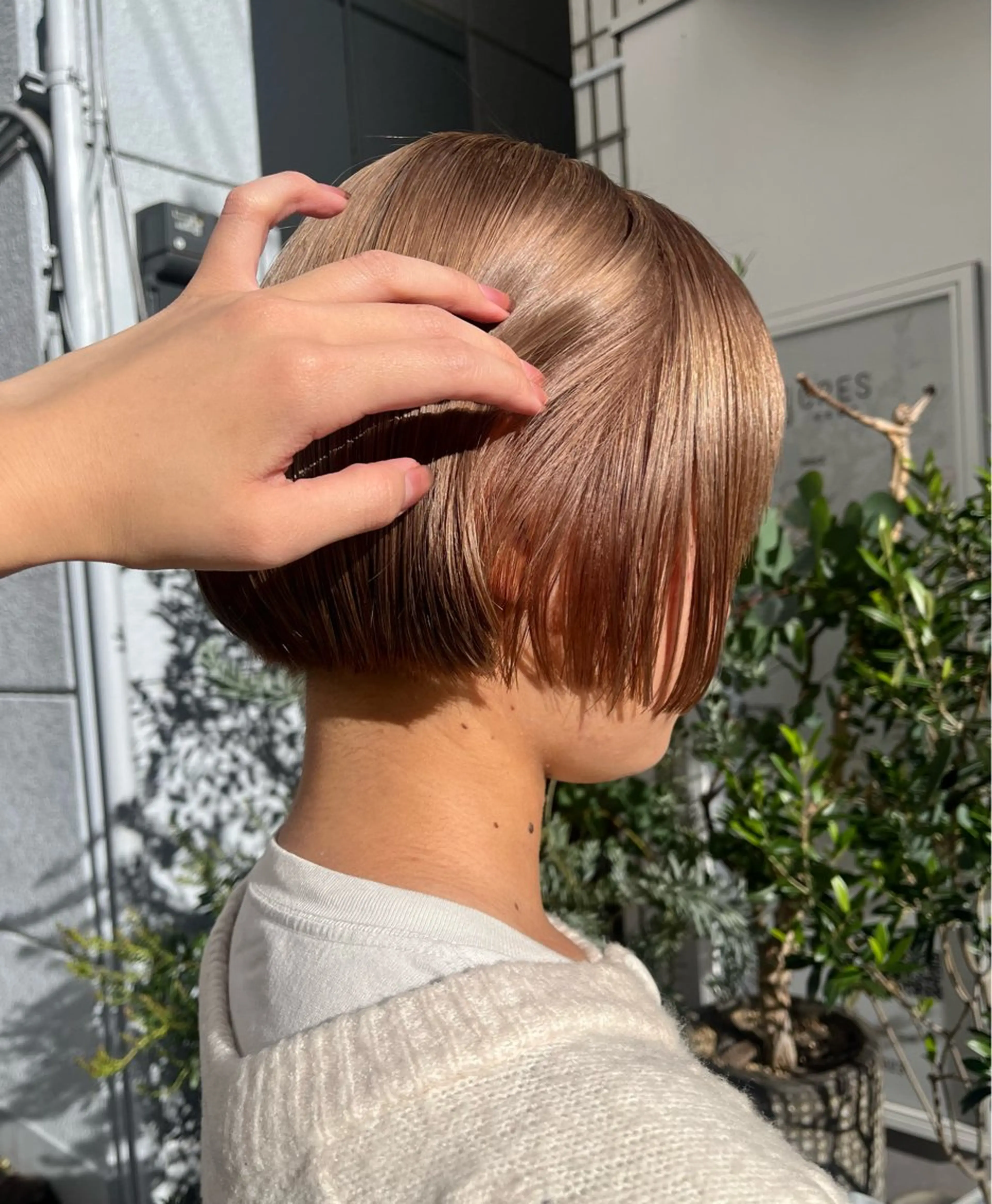 ショート カラー ベージュカラー ヘアカラー レイヤー/艶カラー/ KIHO🥥︎のヘアスタイル