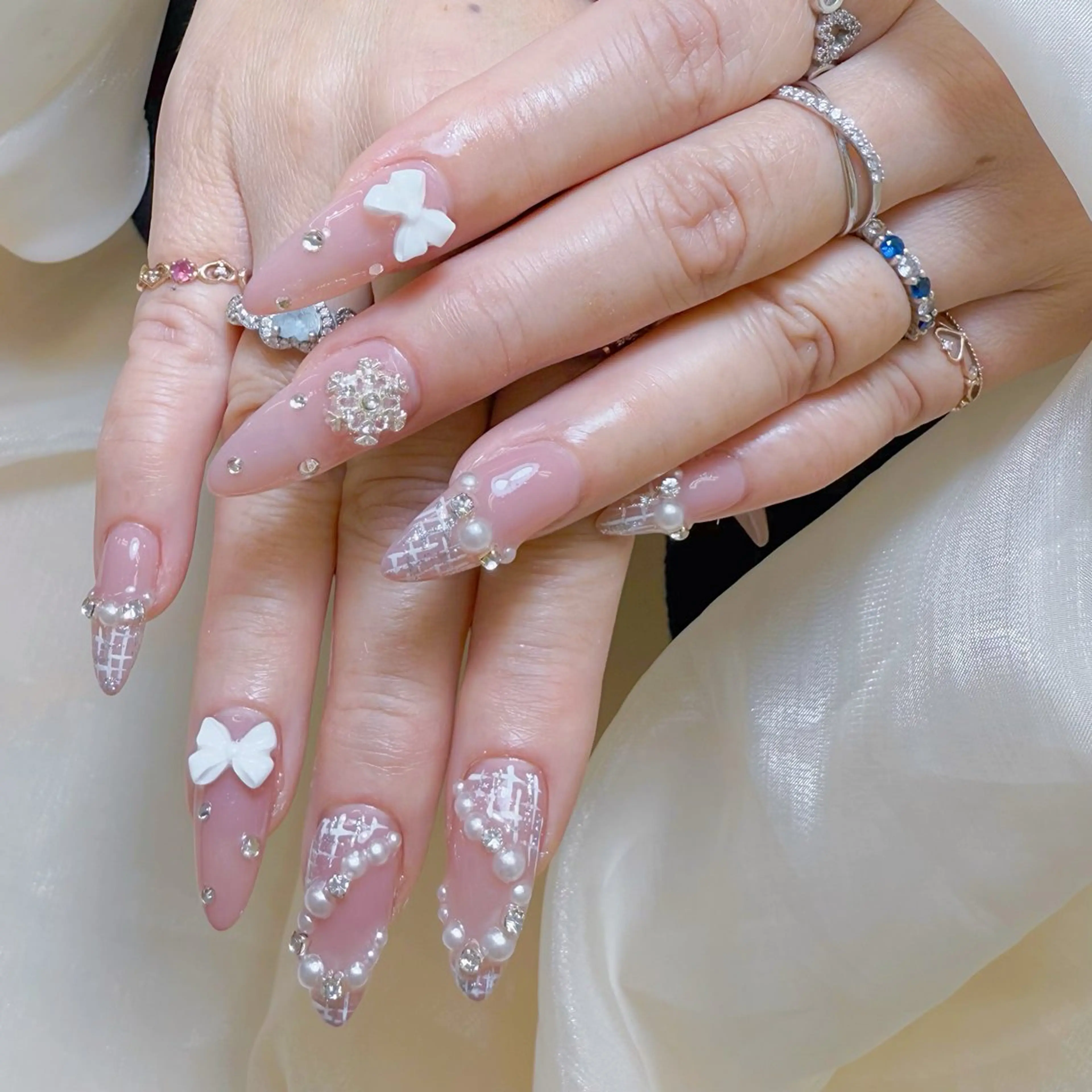 ネイル チークネイル ガーリー ハート キラキラネイル 韓国ネイル ハンドネイル NailPrincess所属・princess スカルプ専門店のネイルデザイン