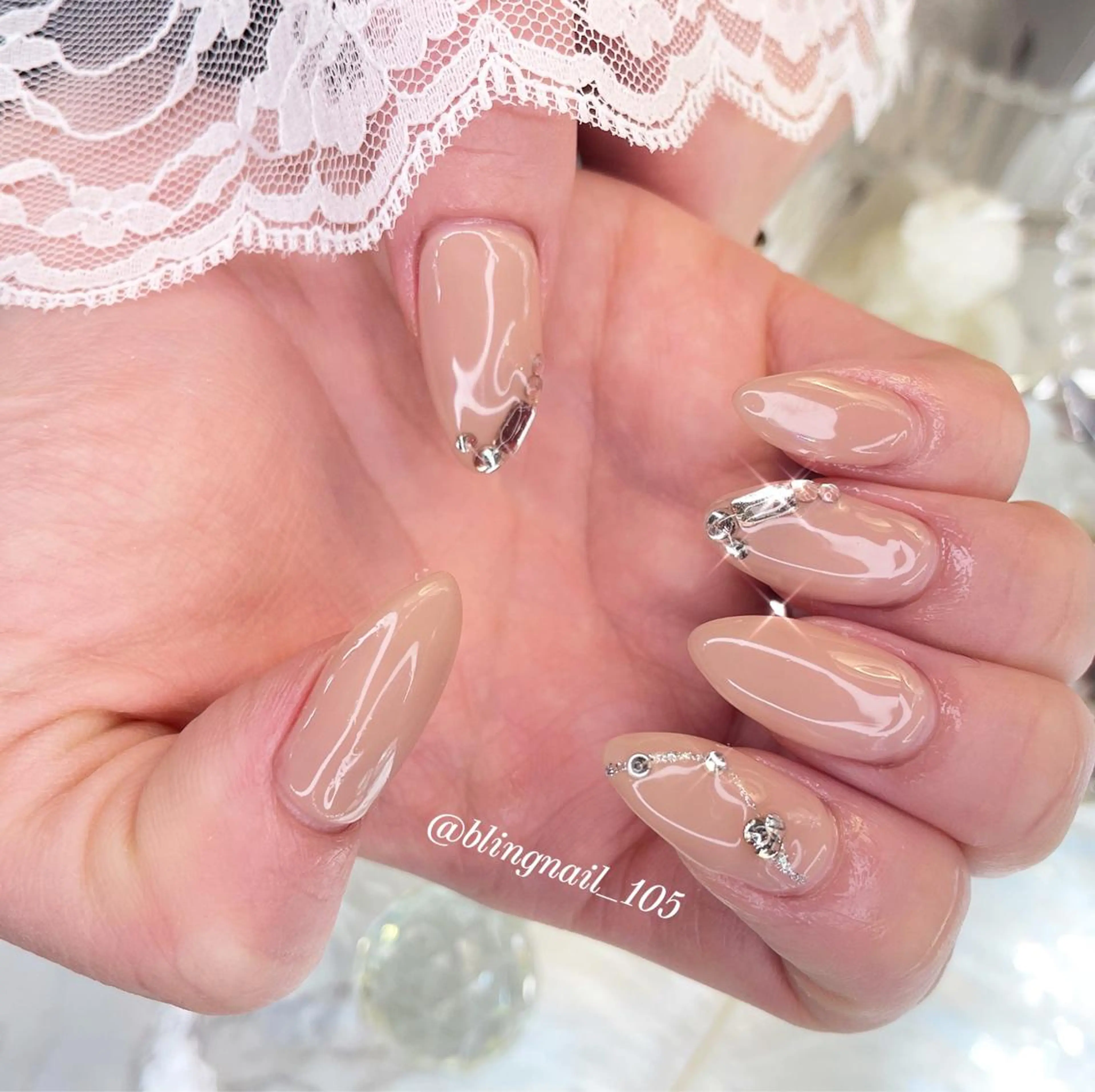 ネイル 23時まで❤︎韓国、 ワンホンネイルのネイルデザイン