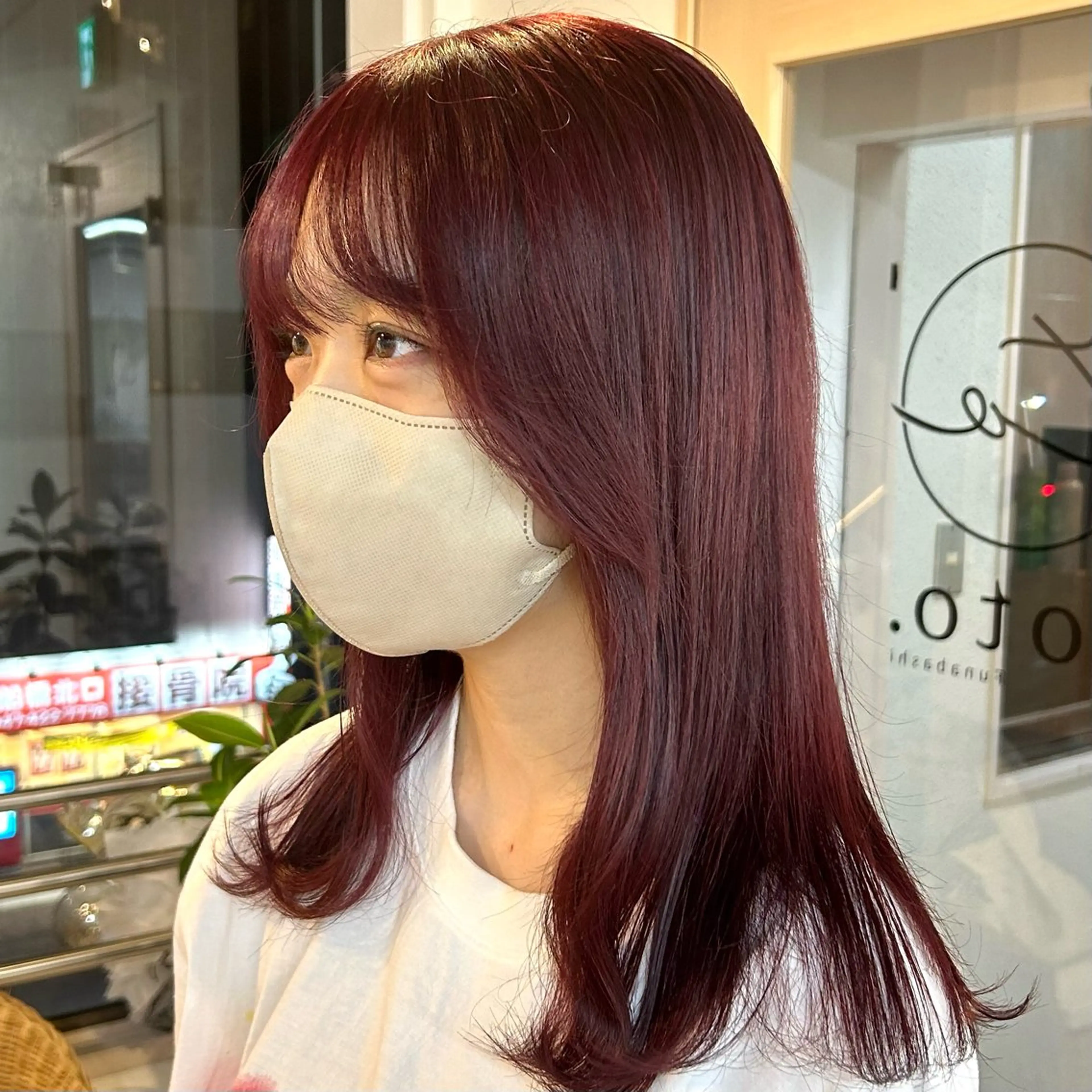 セミロング カラー カット ヘアカラー トリートメント 艶カラー/レイヤー/ ハイトーン/まなみのヘアスタイル