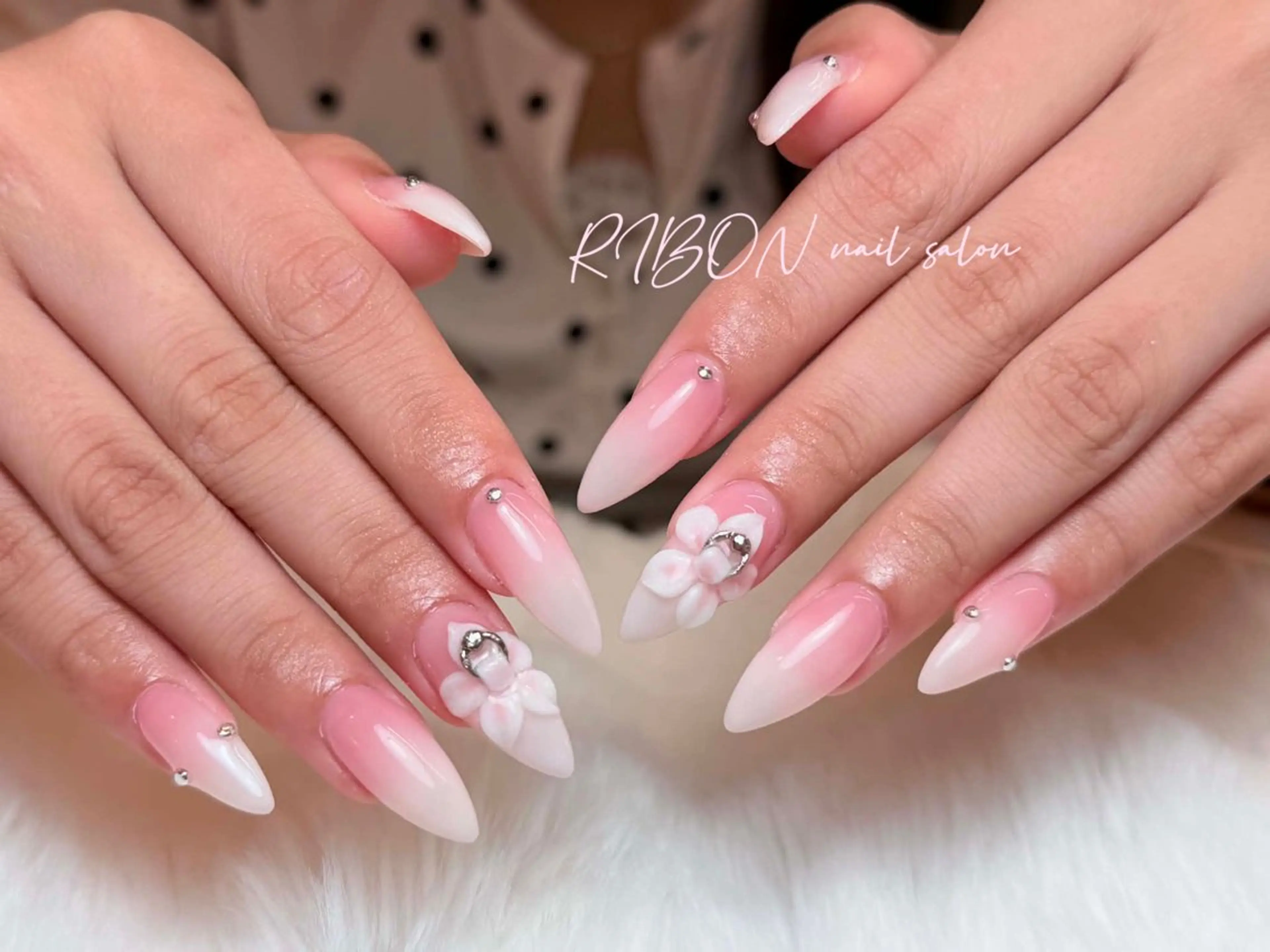 ネイル チークネイル 長さ出し フレンチネイル ジェルネイル グラデーション ハンドネイル RIBON nail 高田馬場のネイルデザイン