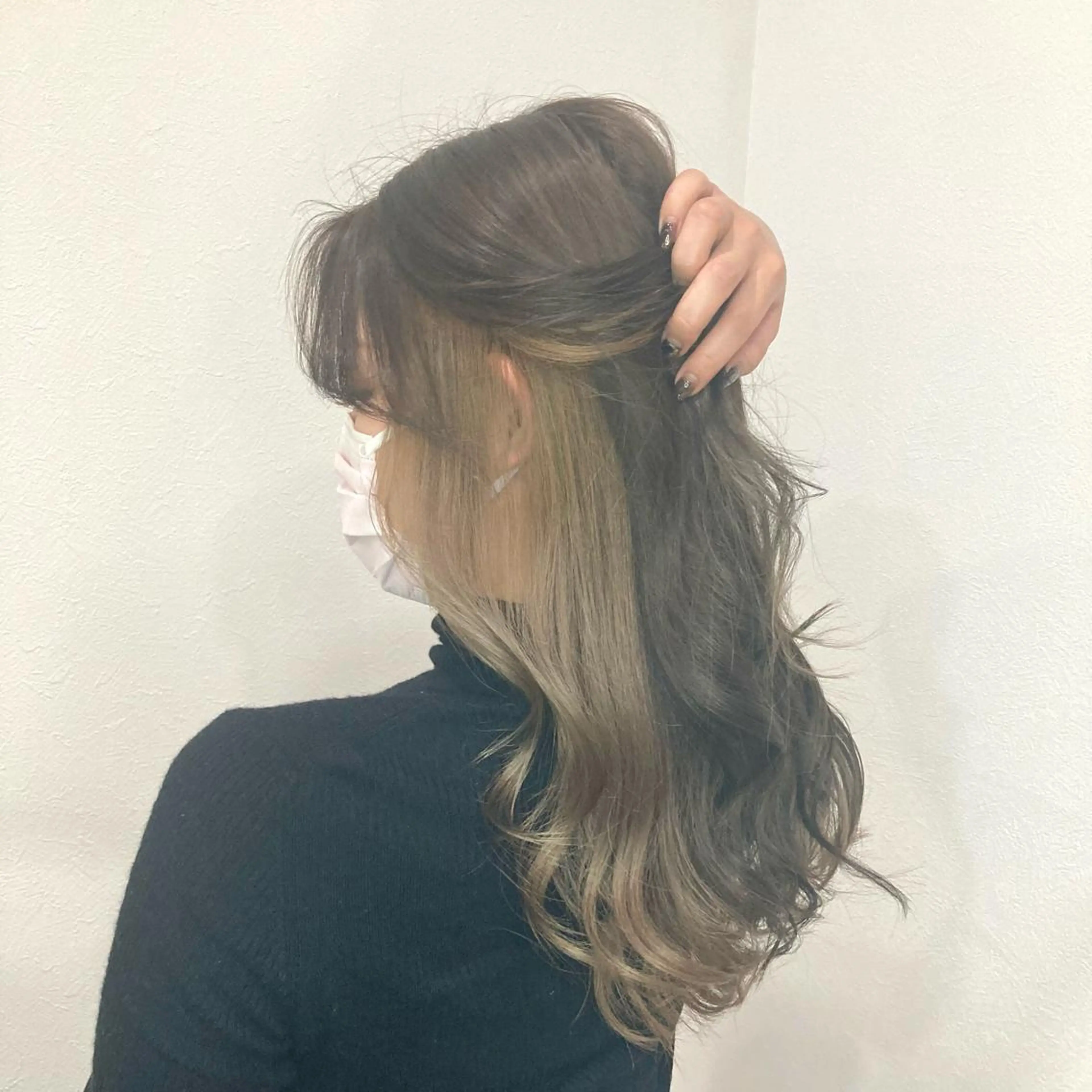 ロング カラー ベージュカラー ブリーチ ホワイトベージュ ヘアカラー Well‘s黒木🌿 レイヤー💎寒色のヘアスタイル