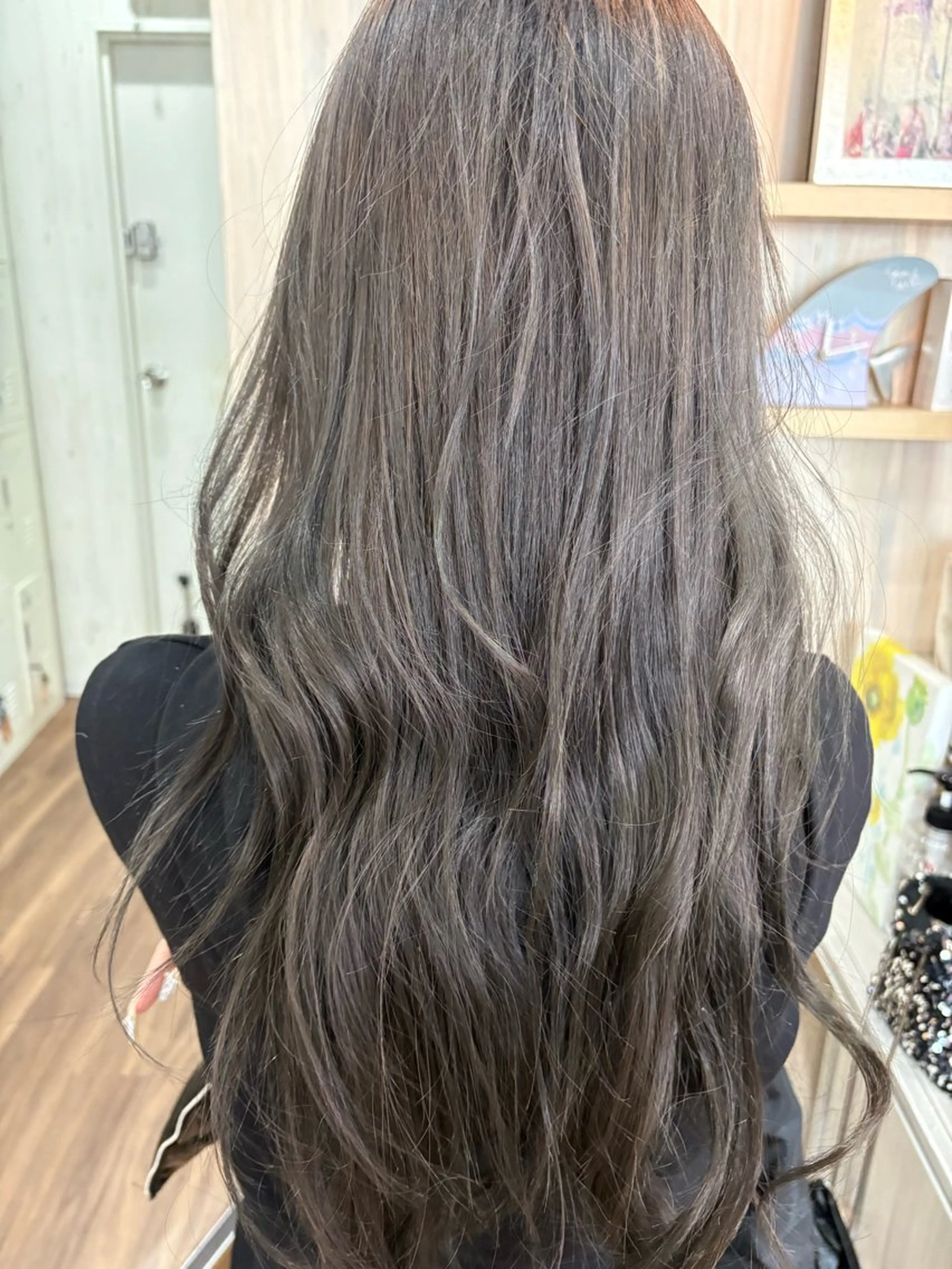 ロング カラー グレージュ 瀬戸 弘暉のヘアスタイル