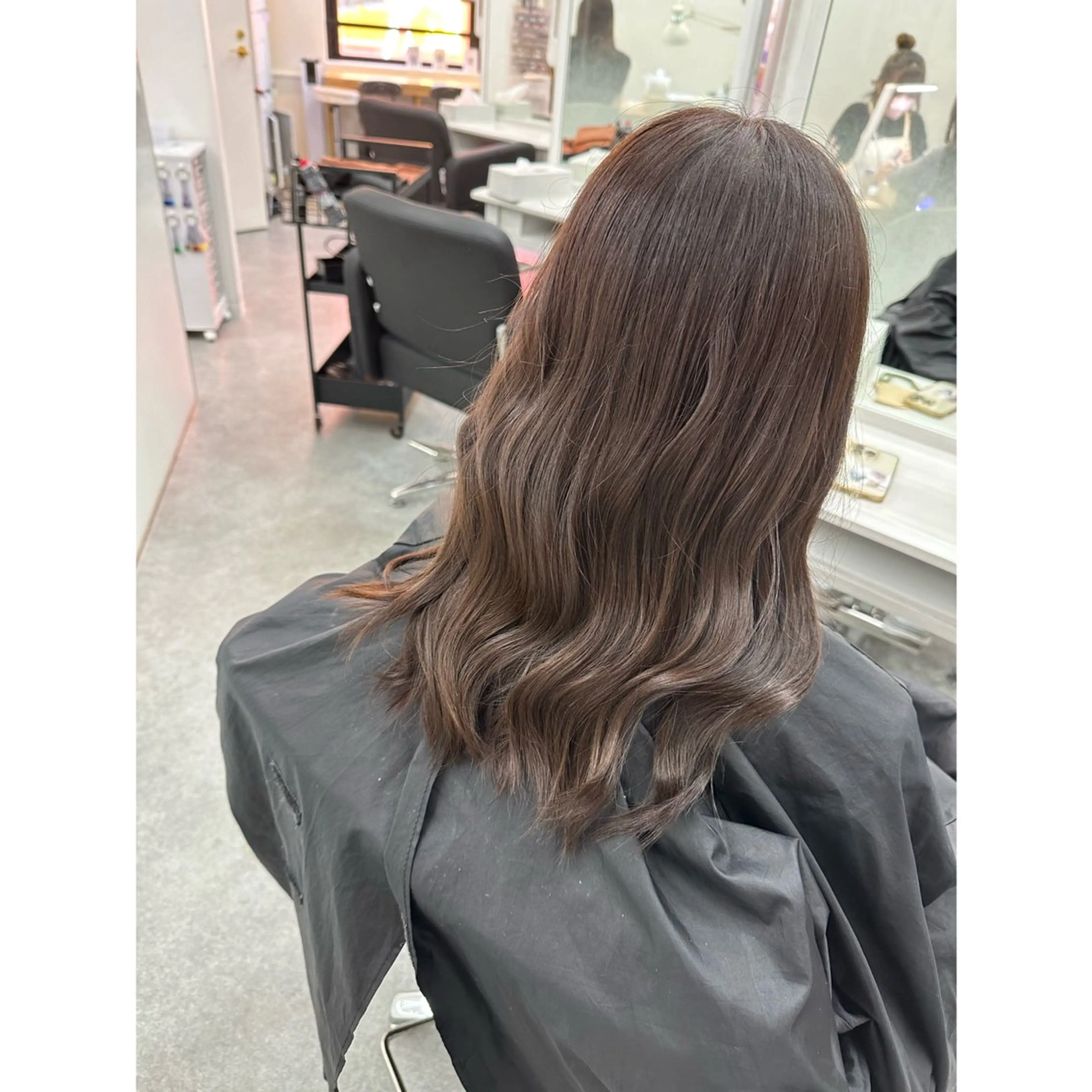 セミロング ヘアカラー トリートメント 韓国ヘア×ハイトーン AYA💫のヘアスタイル