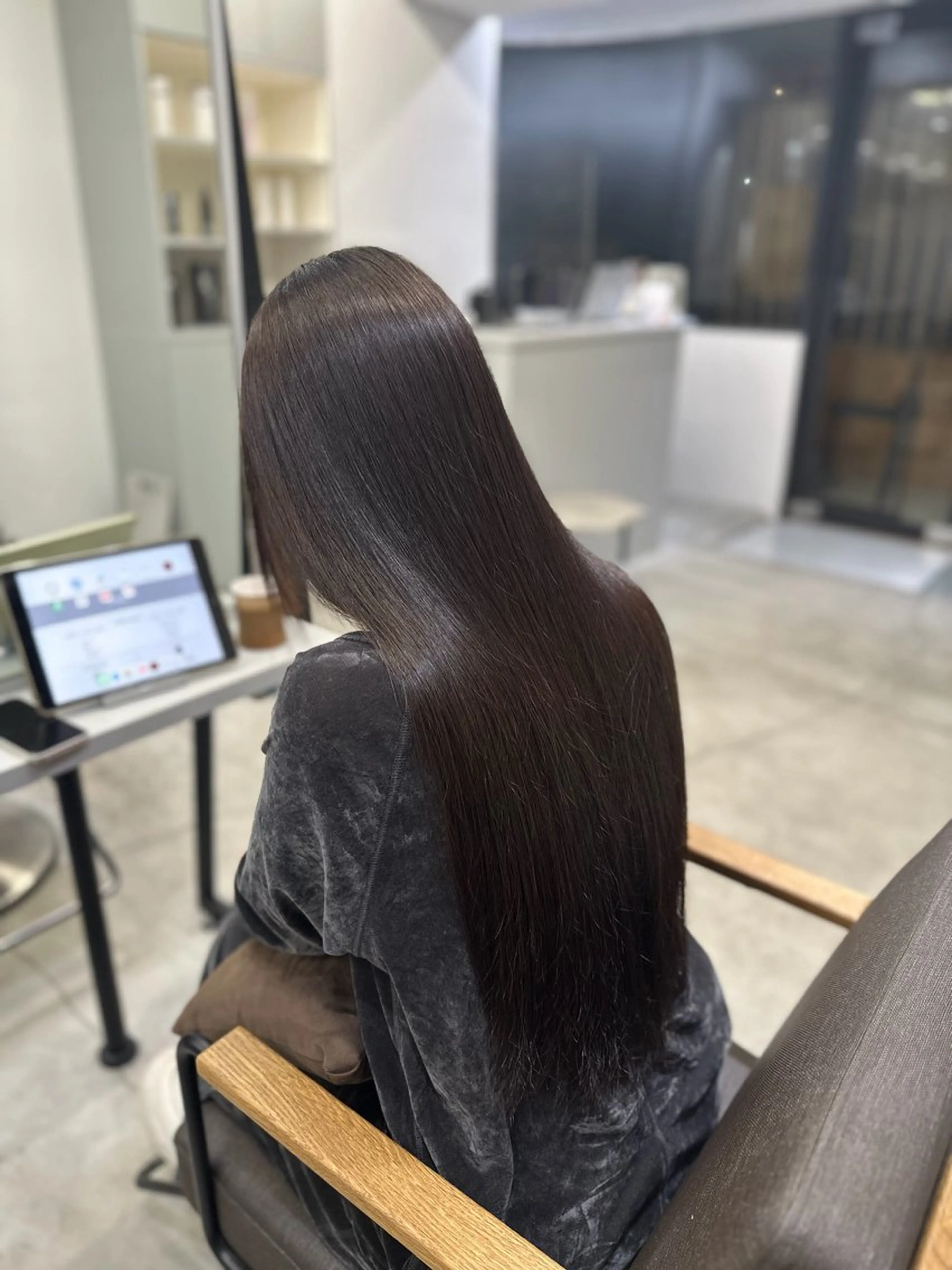 ロング 縮毛矯正 絶対綺麗な暖色カラー 🎯あります✨増渕✨のヘアスタイル