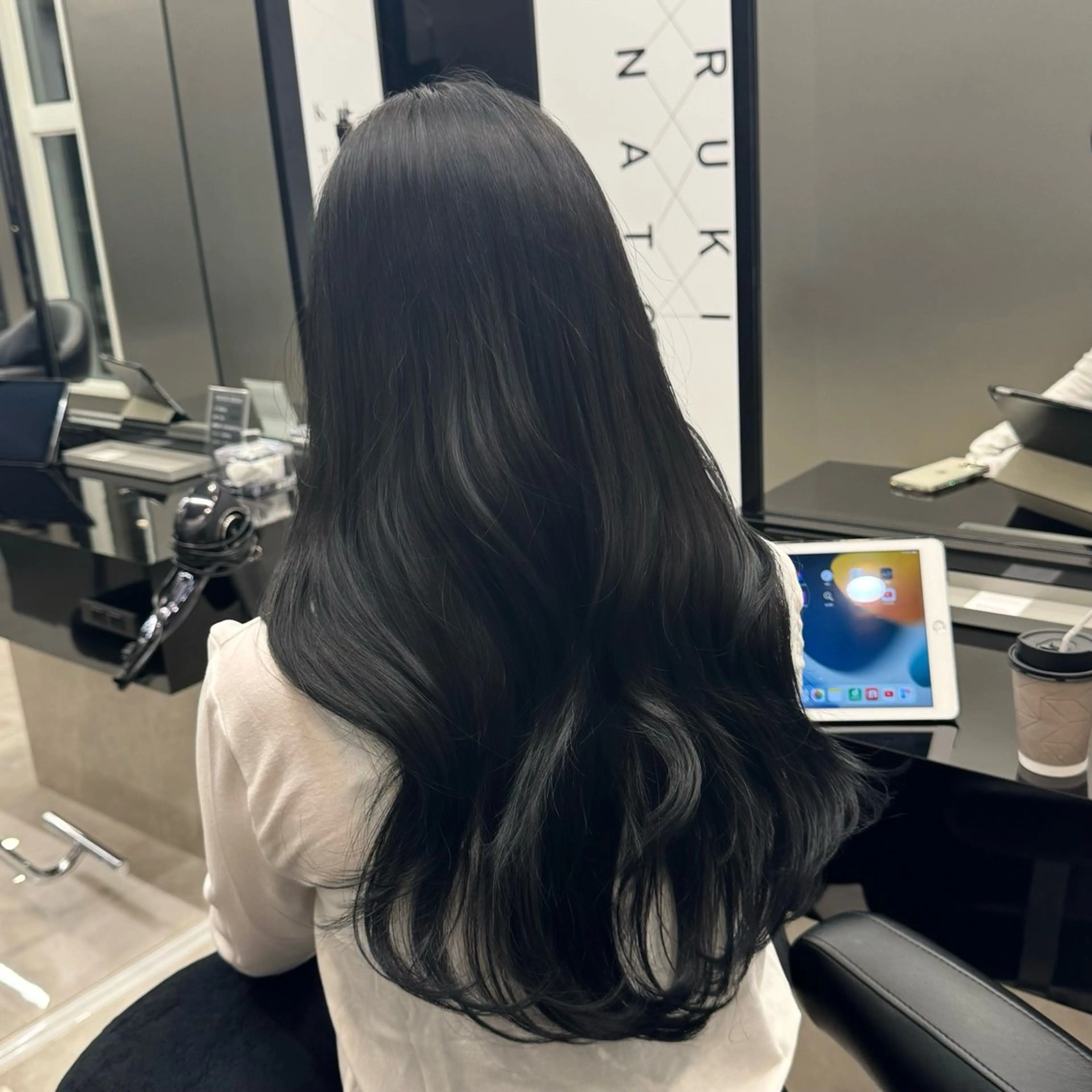 ミディアム カラー 新宿/顔周りカット/ レイヤー/がっきーのヘアスタイル