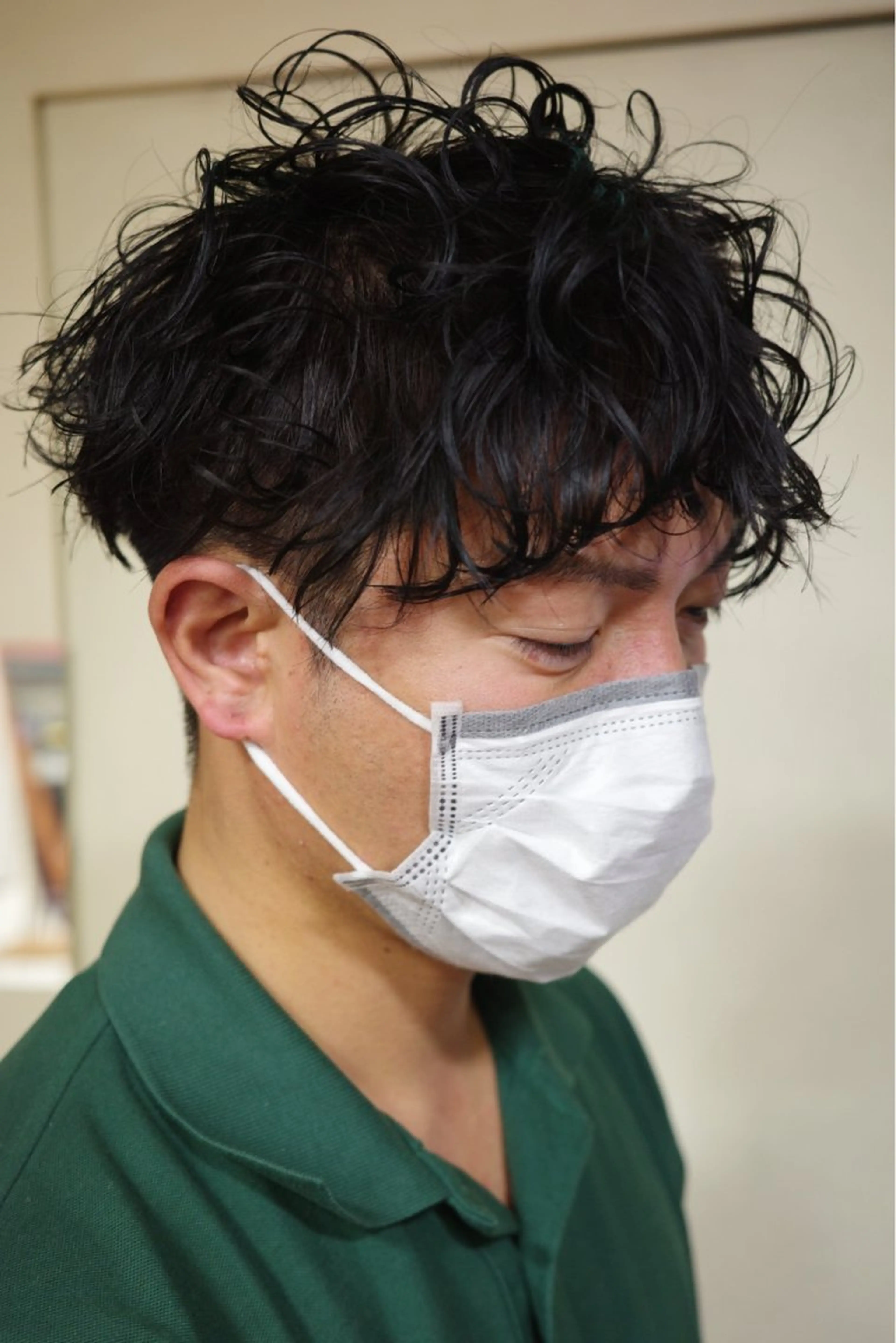ショート カラー メンズ 黒髪 浅岡 昭汰のヘアスタイル
