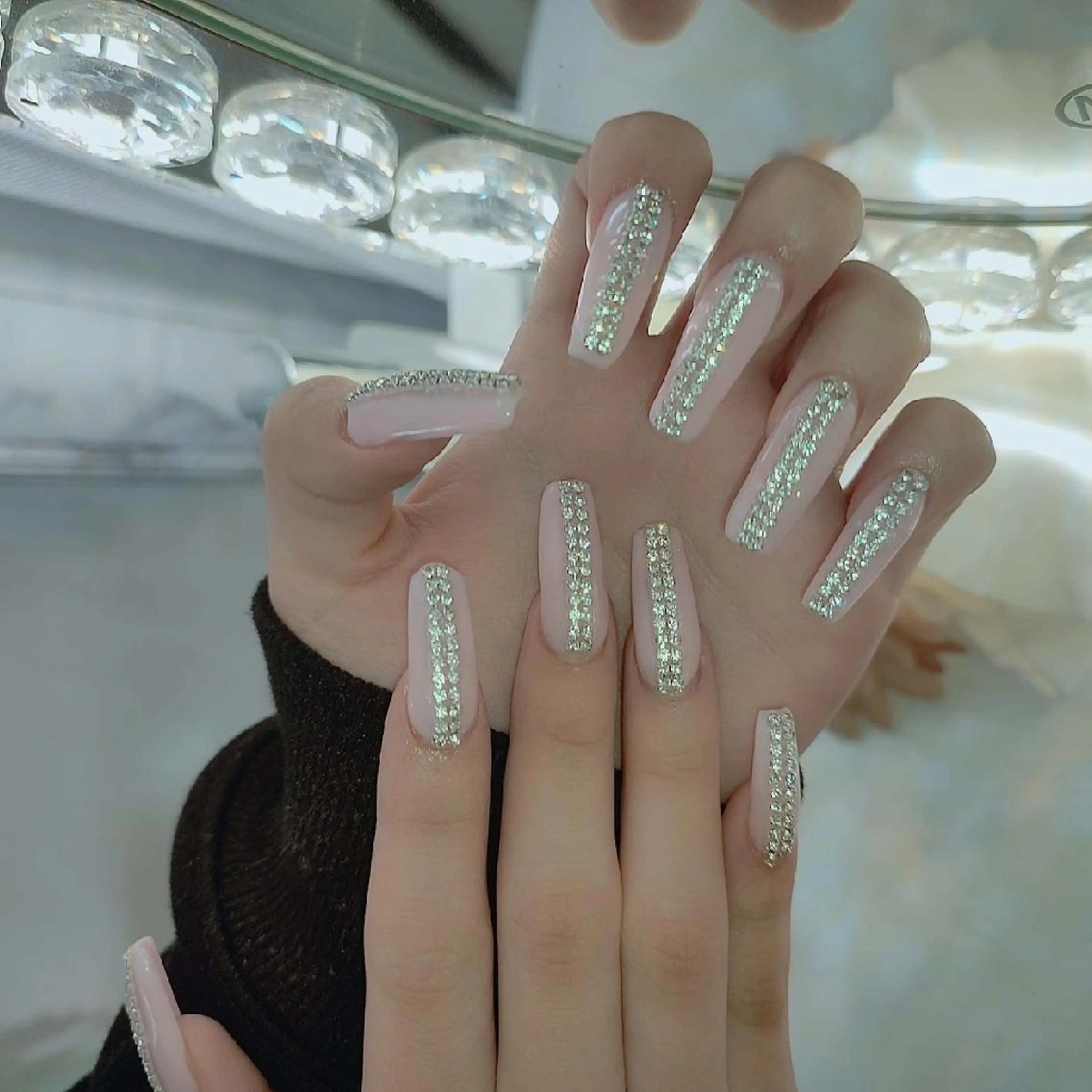 ネイル ハンドネイル RUNWAY 　　の眉毛・アイブロウイメージ