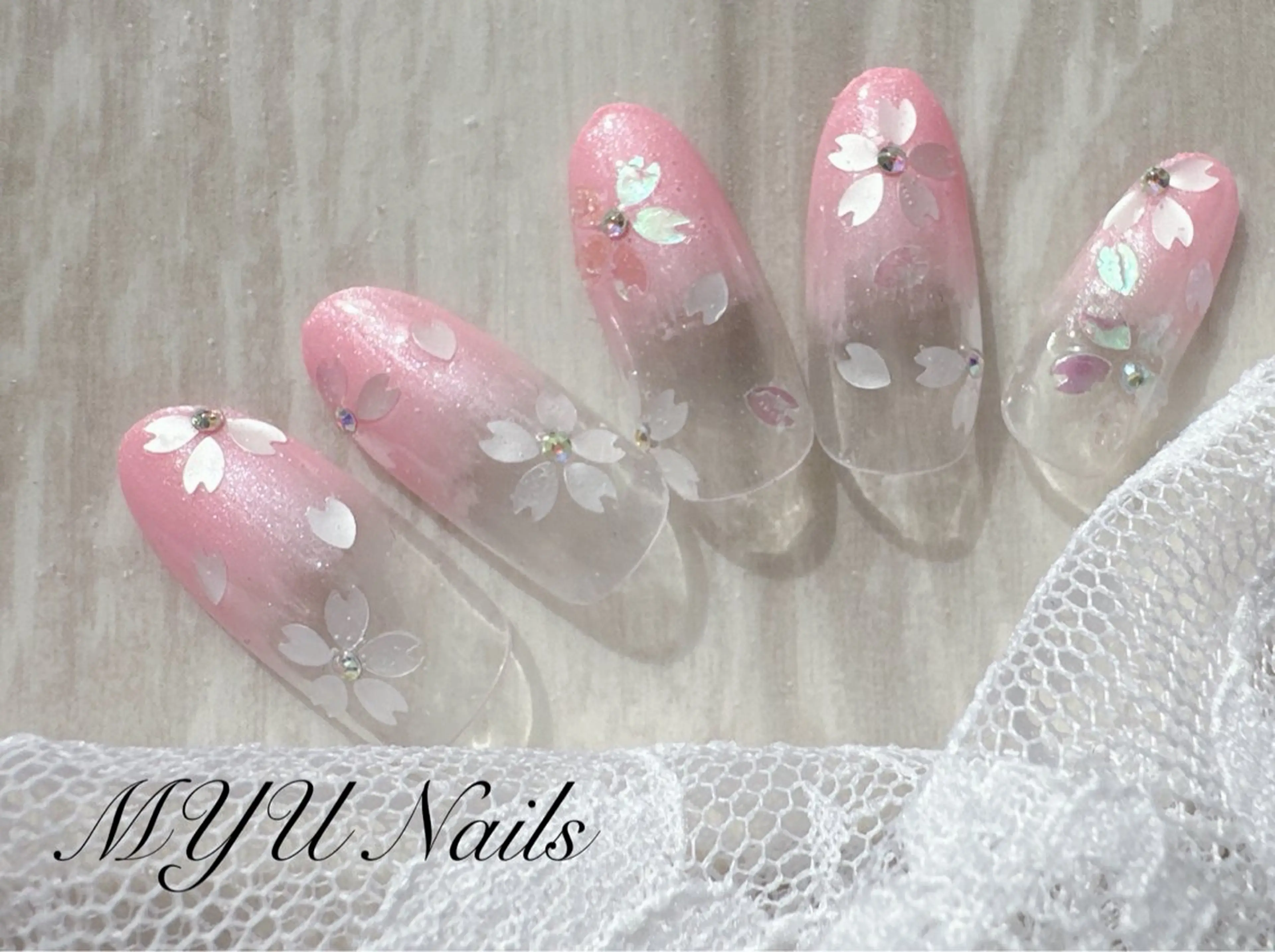 ネイル 桜ネイル ジェルネイル グラデーション 持ち込み ニュアンスネイル ハンドネイル MYU Nails所属・ニュアンスネイル🌈 MYU Nailsのネイルデザイン