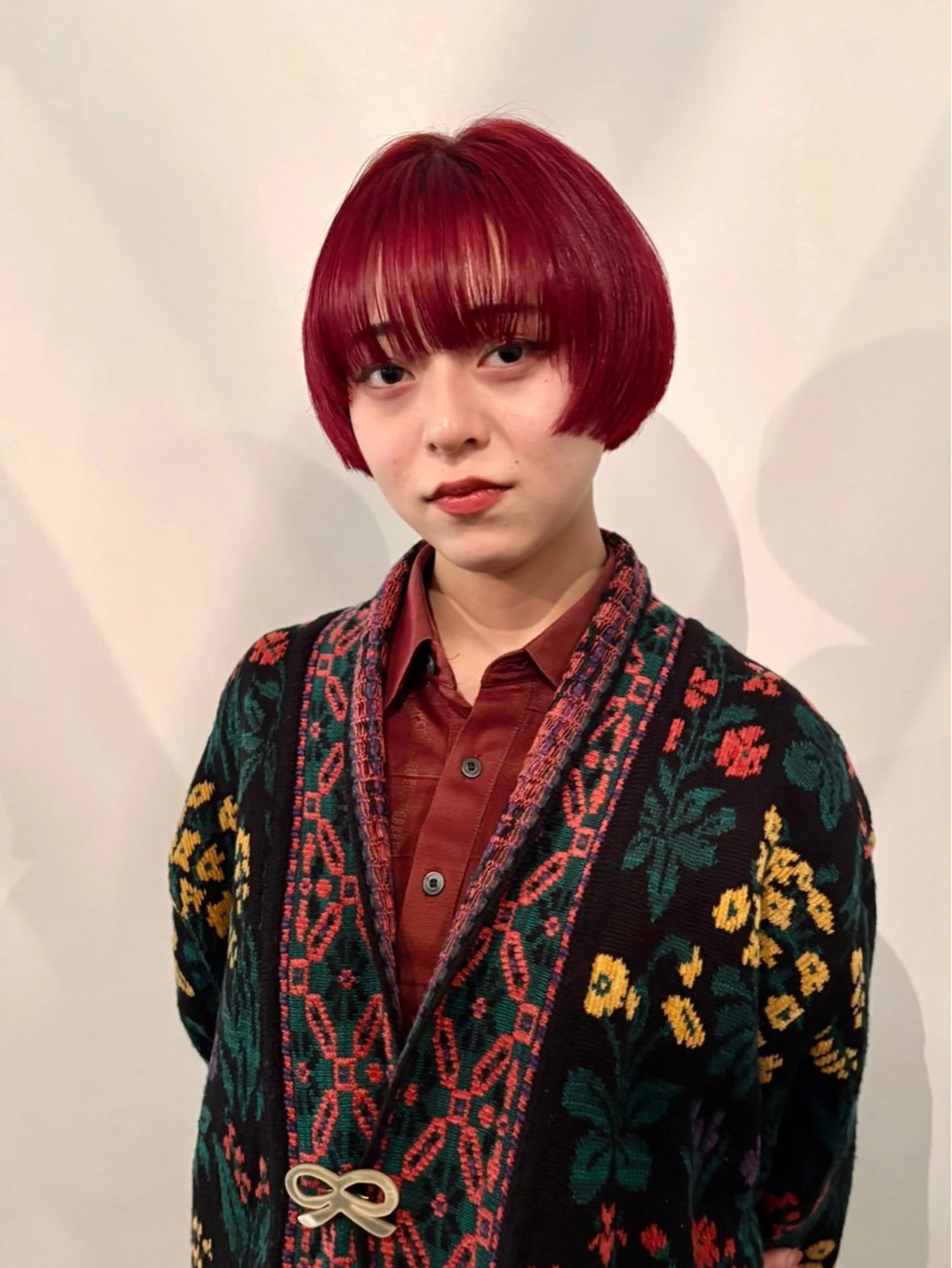 ショート カラー ブリーチ レッドカラー ボブ 川合 慶輔のヘアスタイル