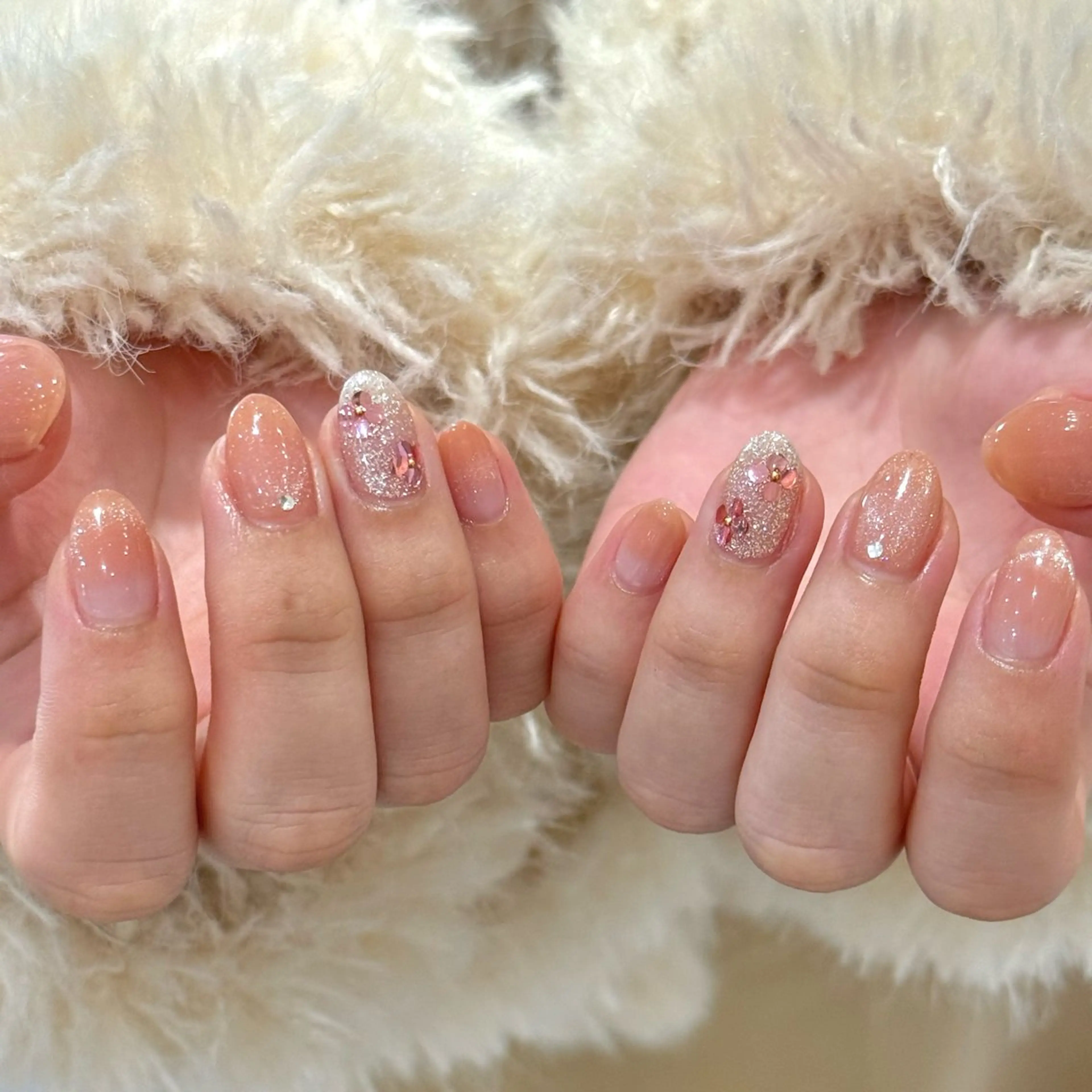 ネイル ハンドネイル chika .のネイルデザイン