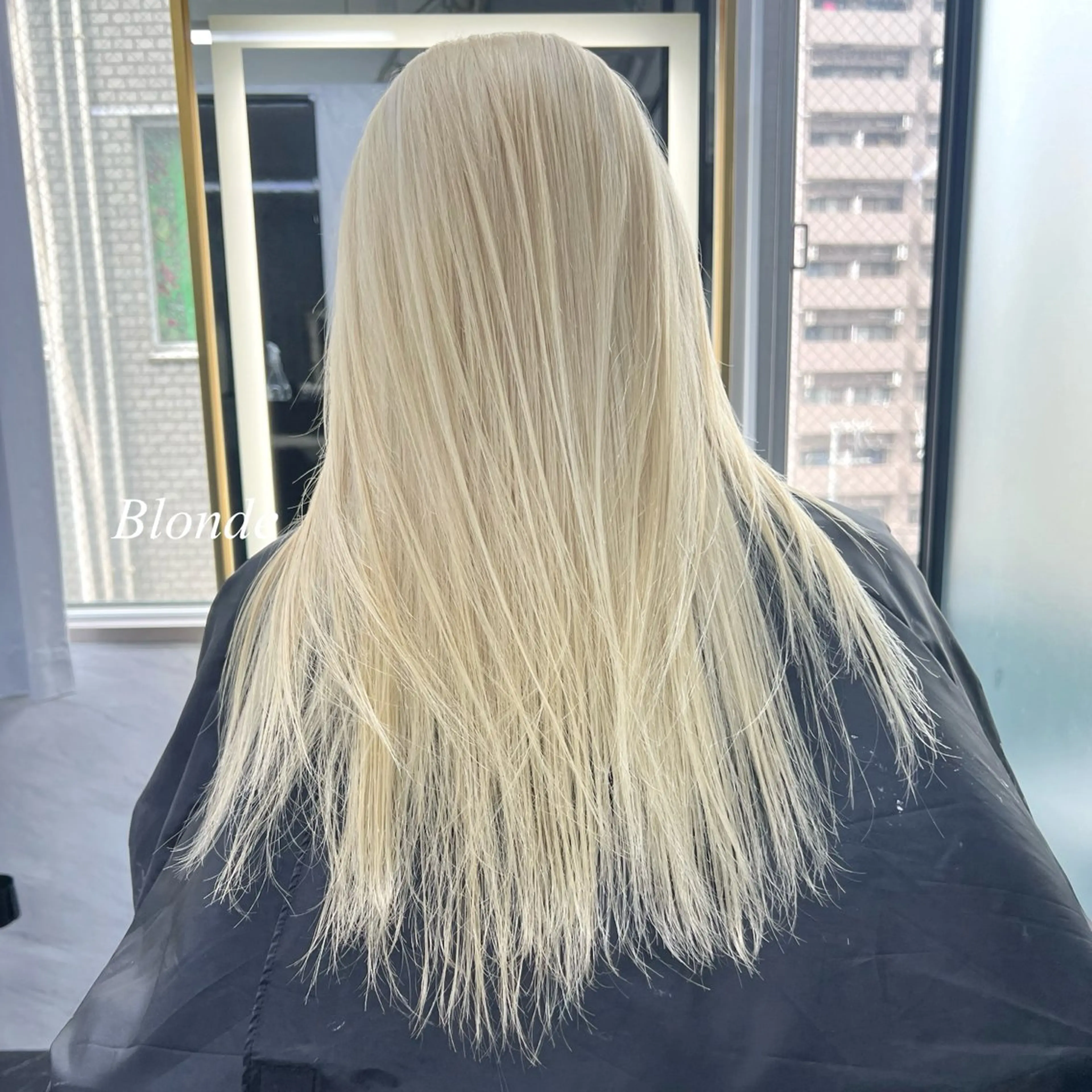 ロング カラー シールエクステ ハイトーンカラー エクステ ヘアカラー シールエクステ特化 ハイトーン、NANAのヘアスタイル