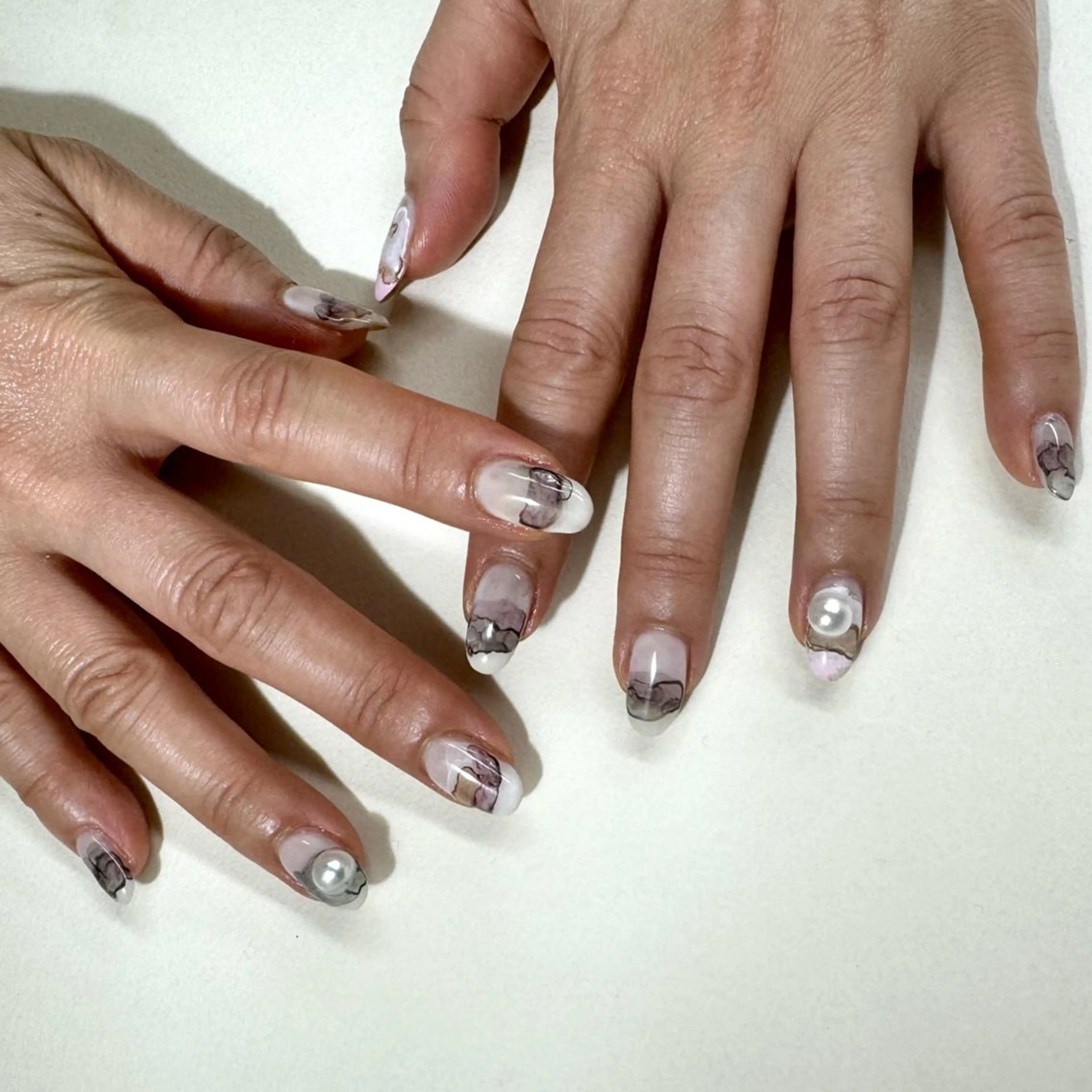 ネイル ジェルネイル 韓国ネイル ニュアンスネイル ワンホンネイル nailstudio eviz新宿店のネイルデザイン