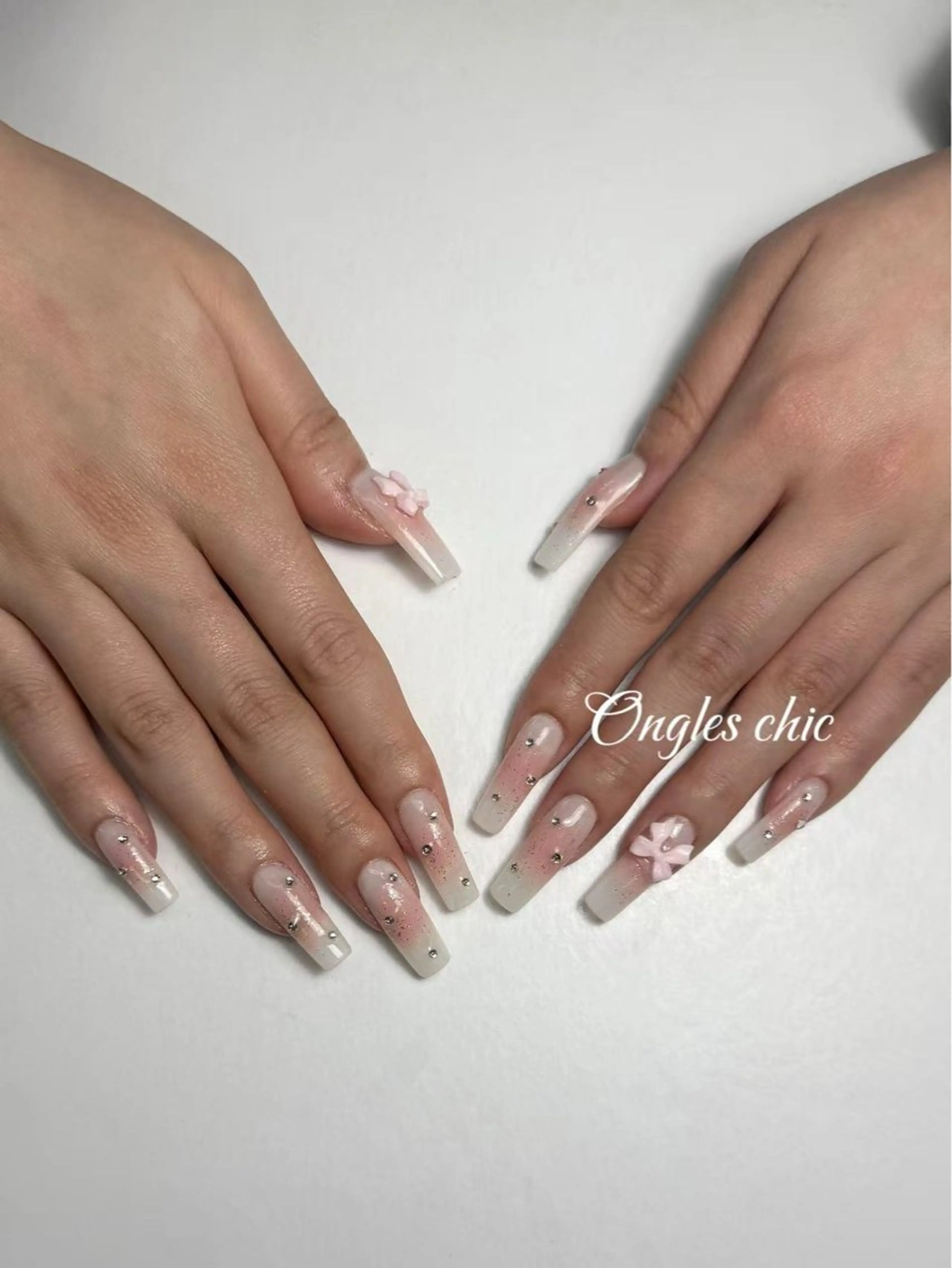 ネイル ハンドネイル ongles chicのネイルデザイン