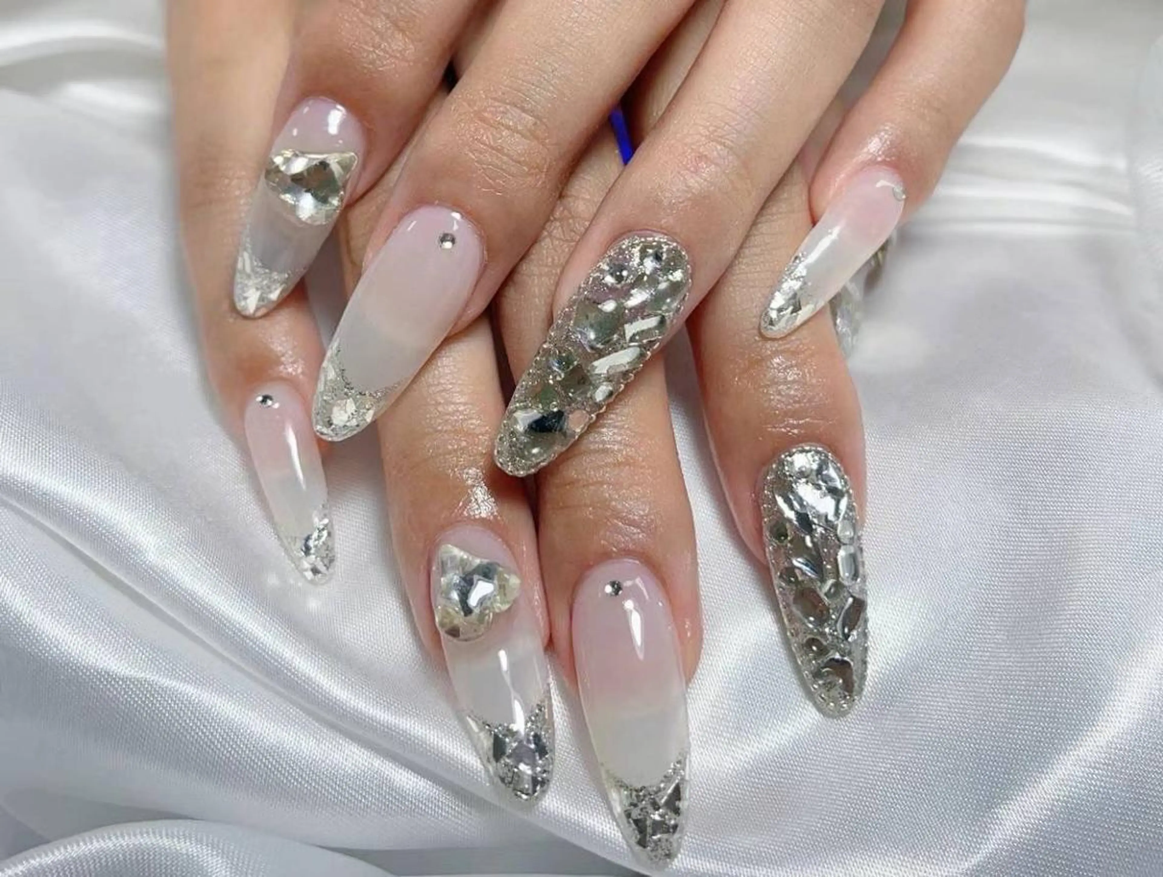 ネイル VIVIAN リサのネイルデザイン