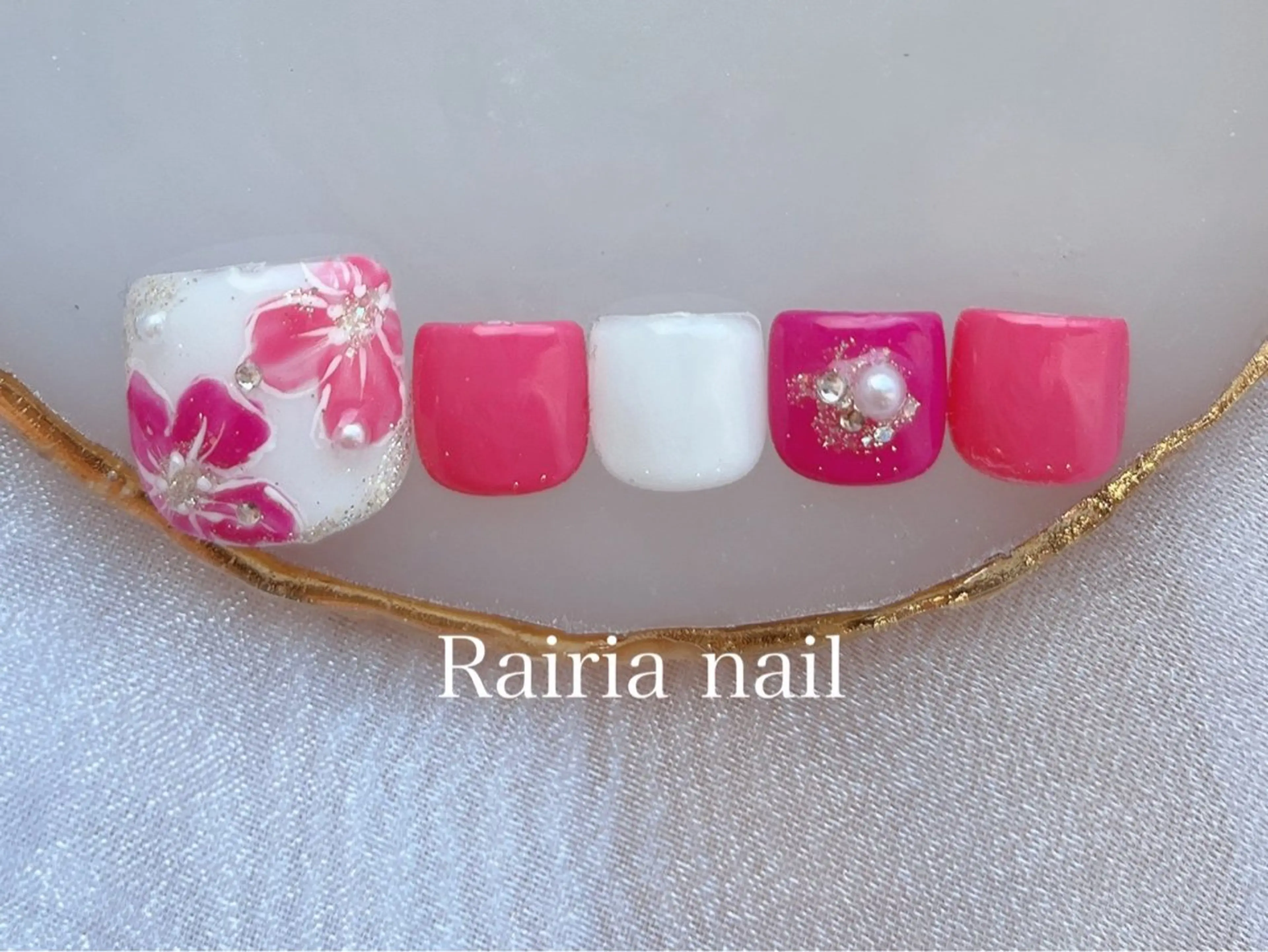 ネイル フットネイル ジェルネイル マグネットネイル オフィスネイル ワンカラーネイル 🤍CRISTA yui🤍のネイルデザイン