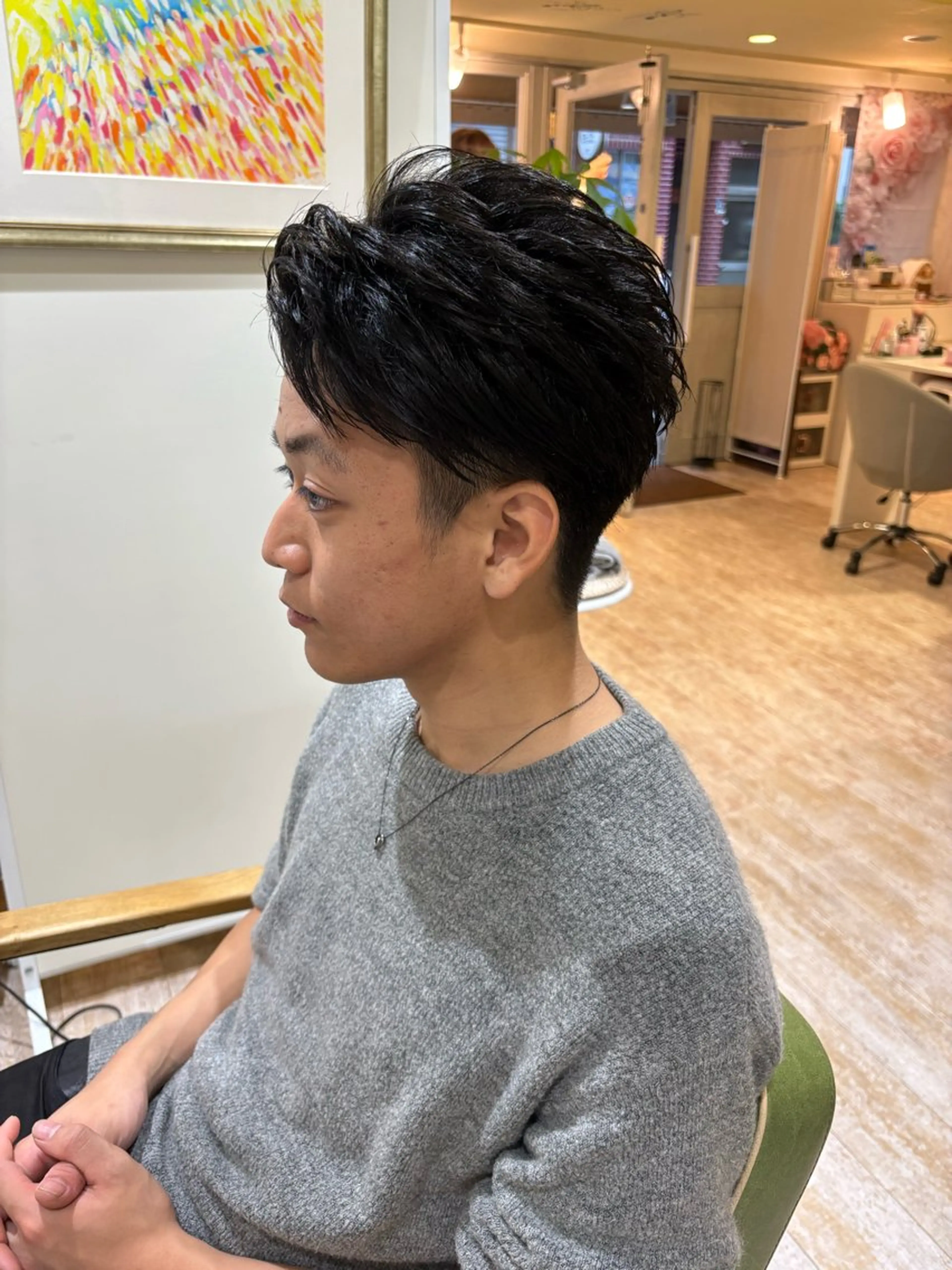 ショート メンズ ビジネス 刈り上げ カット ヘアセット レイヤーカット/顔 周りカット/髪質改善のヘアスタイル