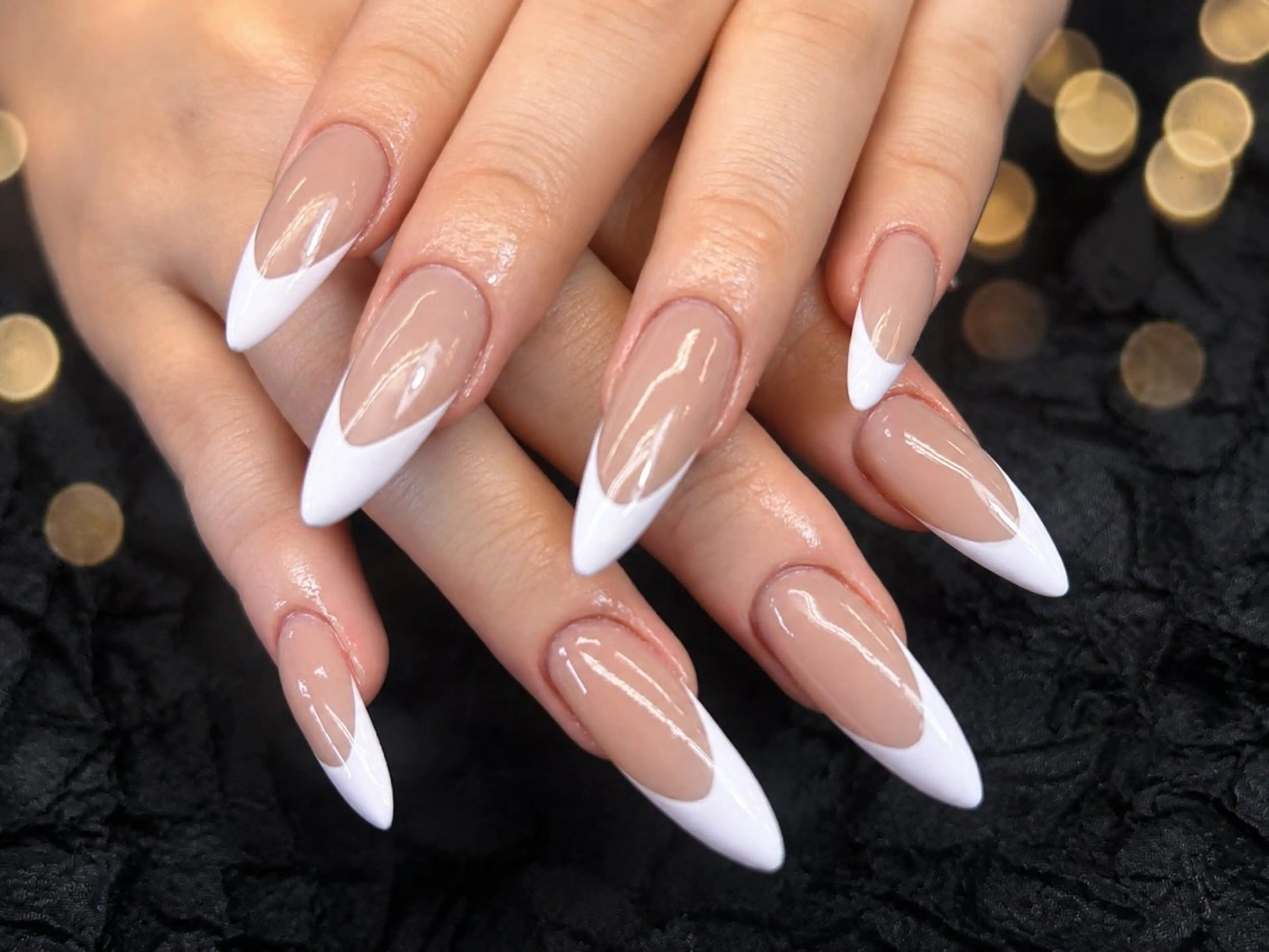 ネイル オーロラネイル フラッシュネイル フラワーネイル フレンチネイル キラキラネイル ハンドネイル 🌟桜beauty 🌟プロ ネイリストのネイルデザイン