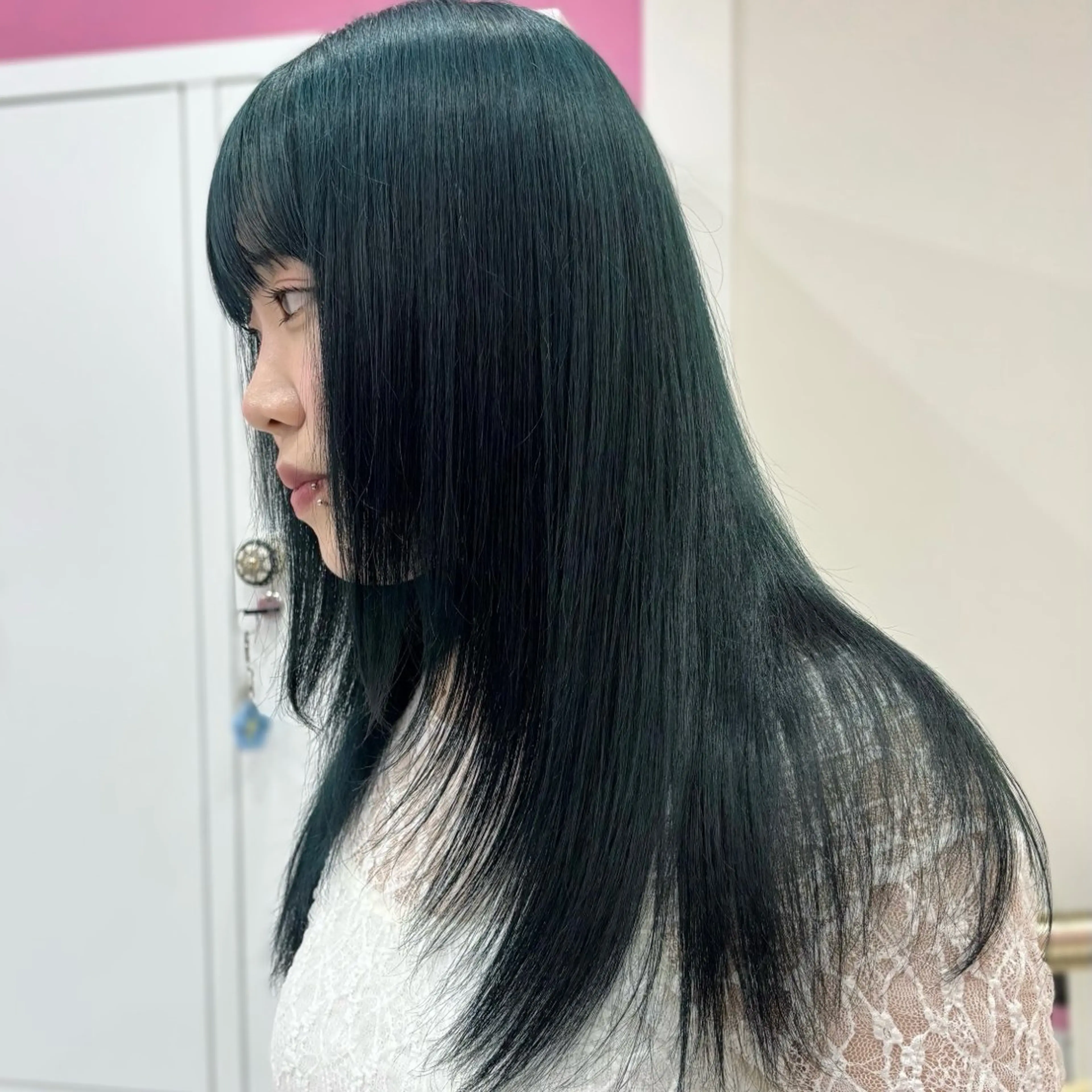 ロング カット ヘアカラー トリートメント 服部 沙弥佳のヘアスタイル