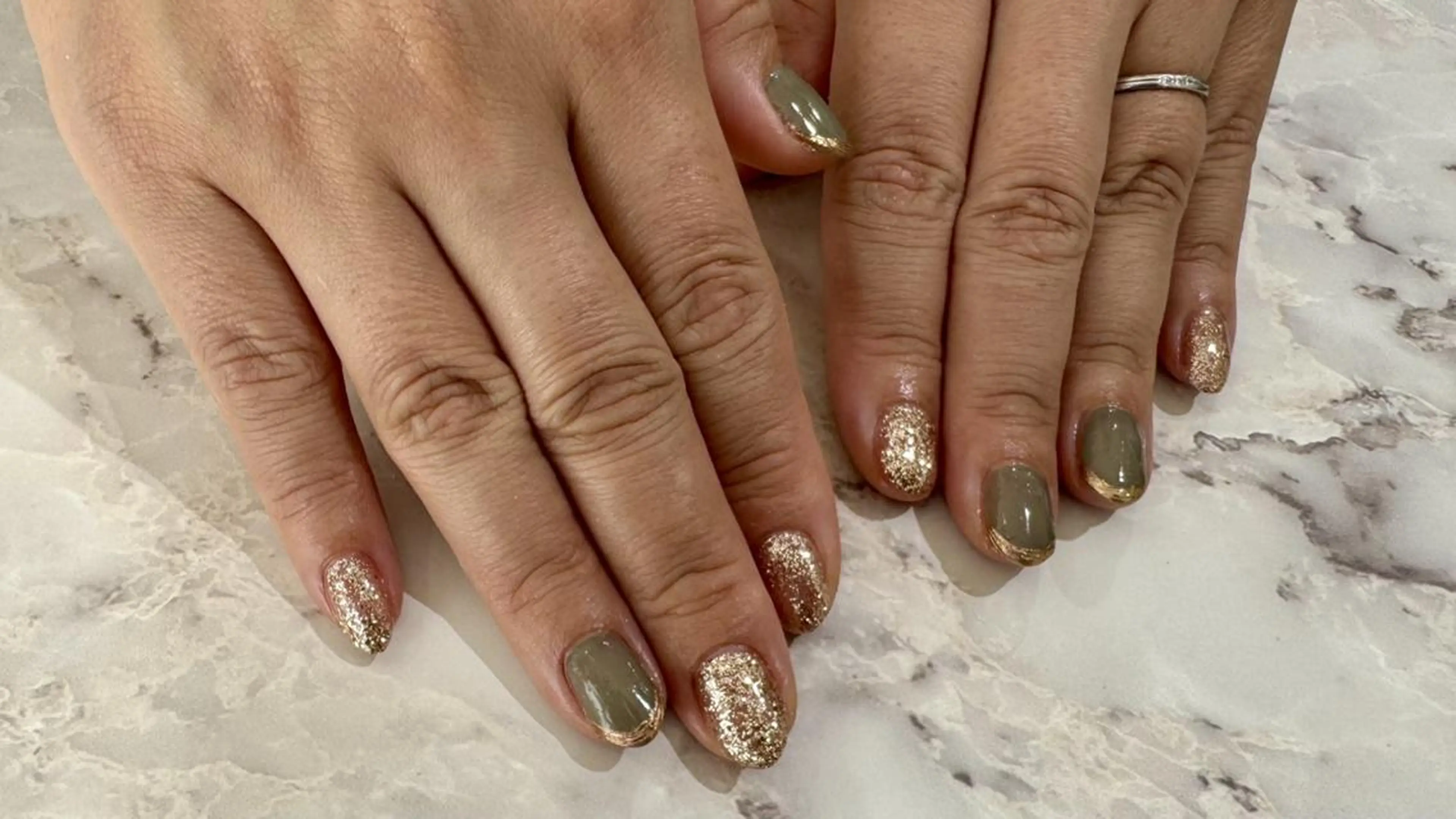 ネイル フレンチネイル ラメ(グリッター) ミラーネイル ハンドネイル Nail Salon Lindaのネイルデザイン