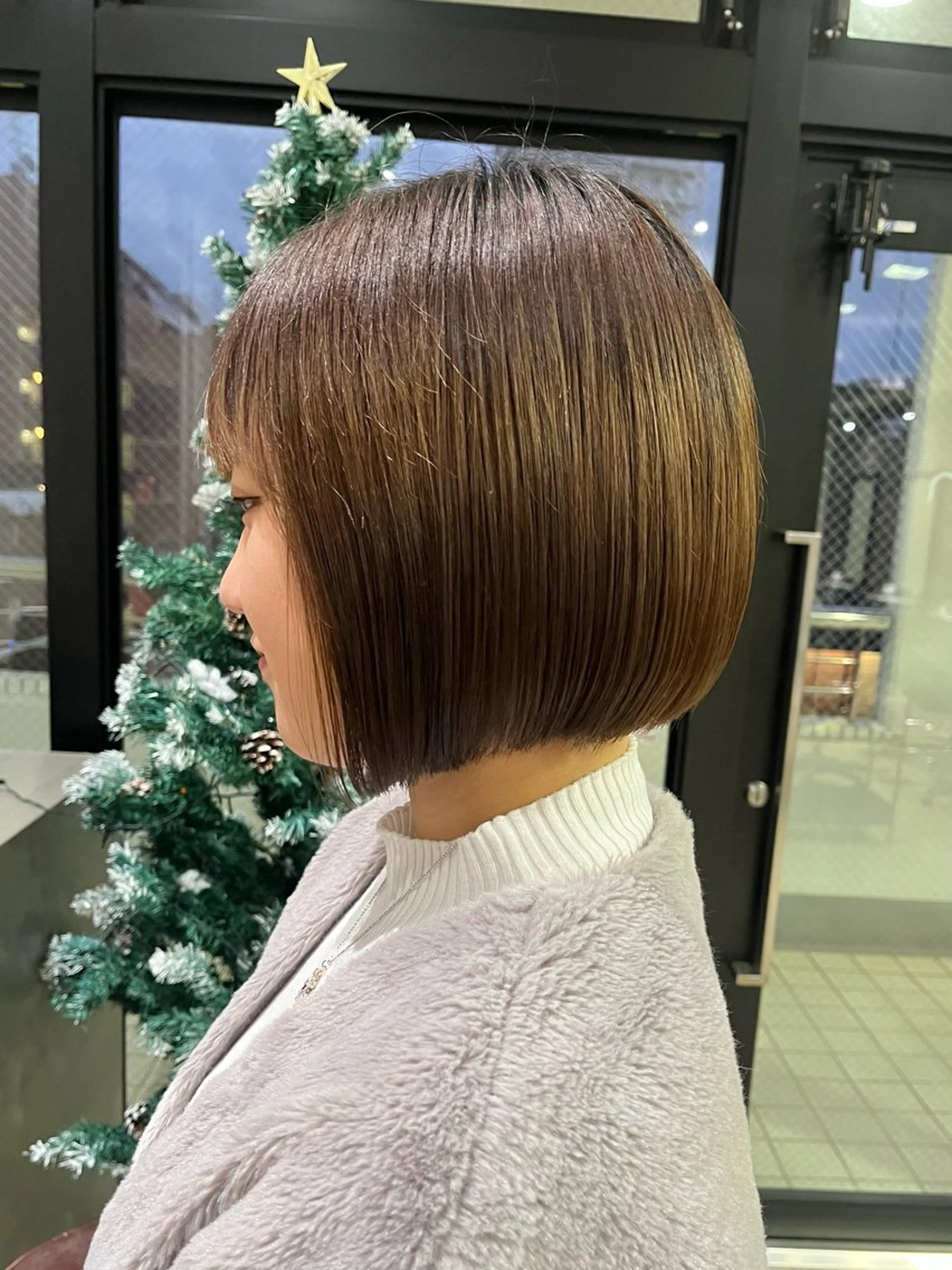 ショート 髪質改善×ブリーチ 無しWカラー🫧天神のヘアスタイル