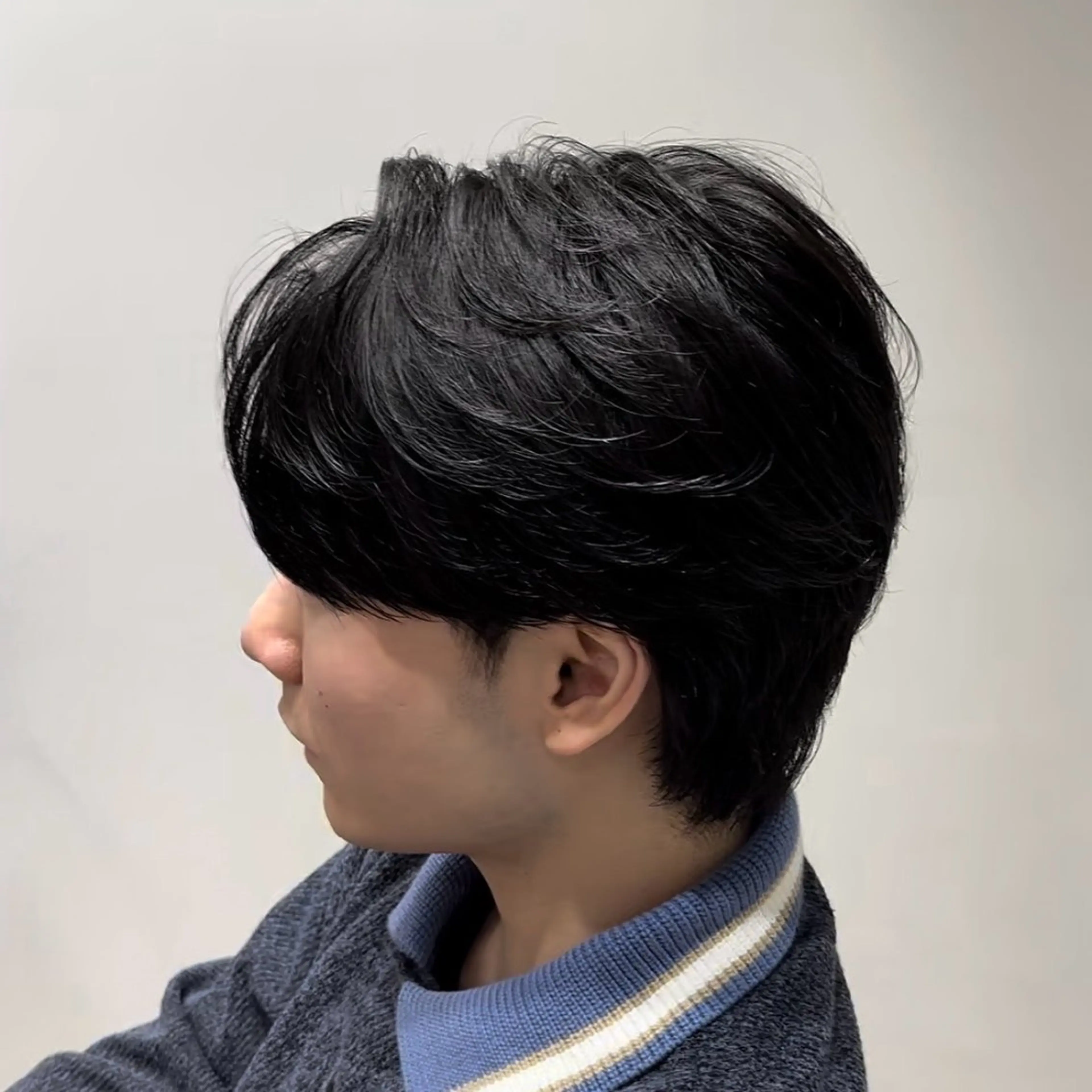 ミディアム カット 縮毛矯正 堺 健人のヘアスタイル