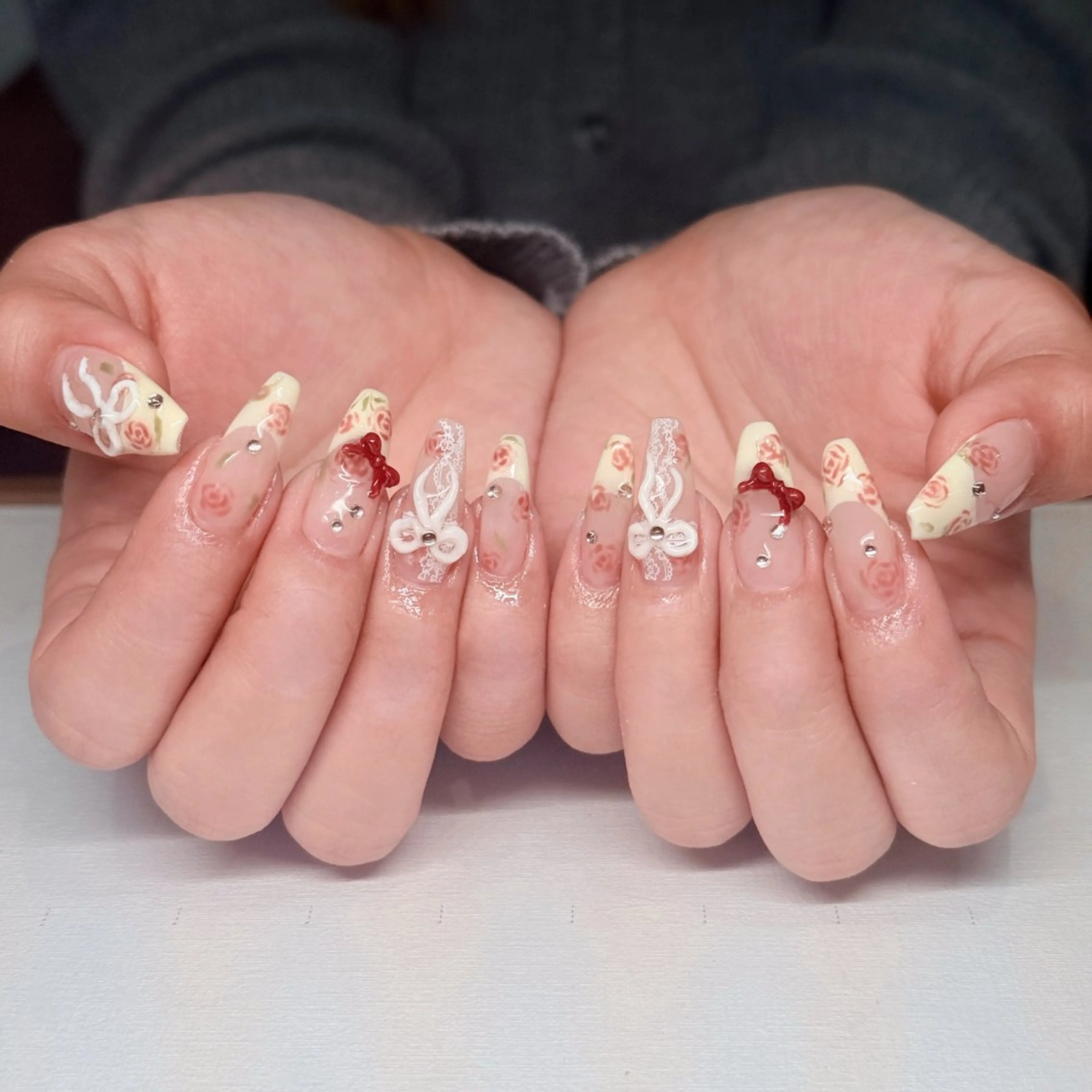 ネイル オーロラネイル ブルー チークネイル フットネイル フレンチネイル ハンドネイル JAN 168 池袋のネイルデザイン