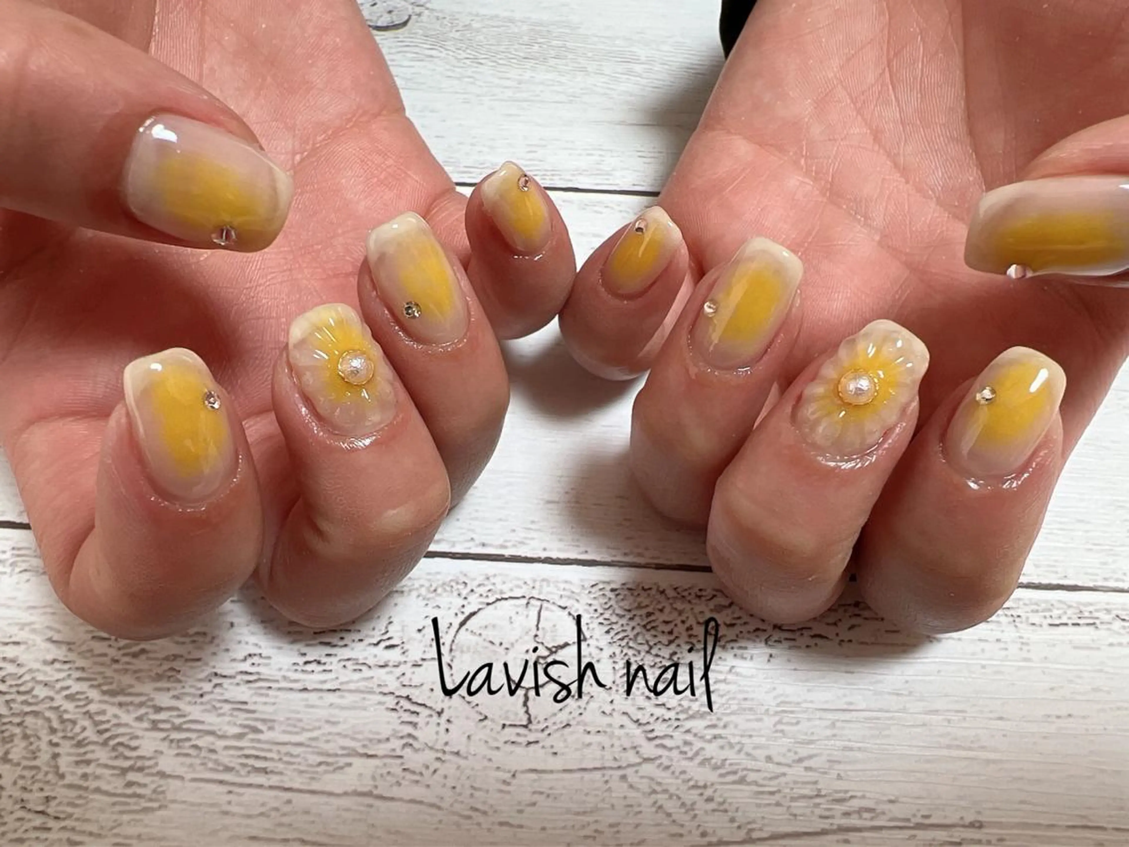 ネイル ハンドネイル Lavish nailのネイルデザイン