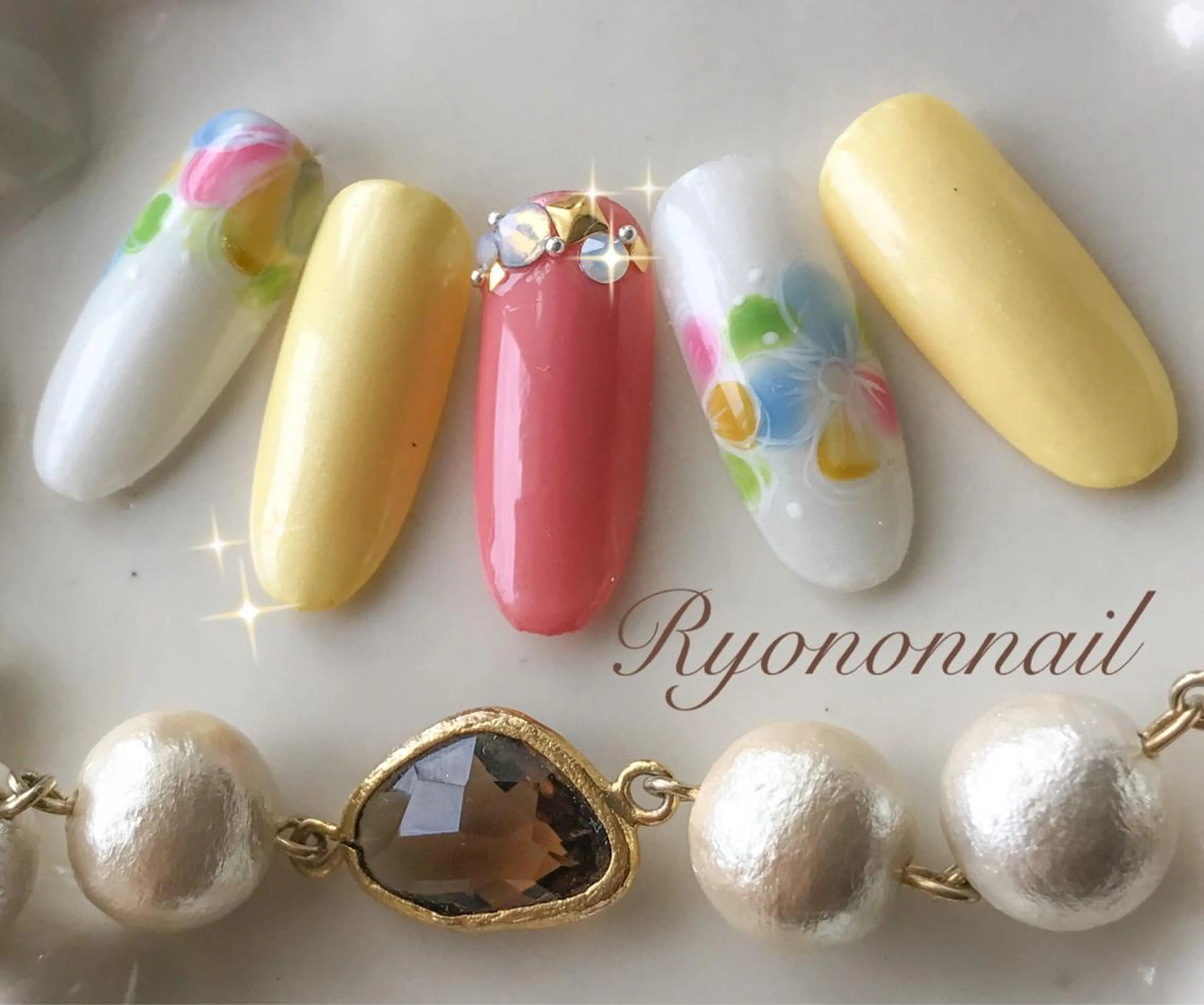 ネイル ネイルチップ Ryononnail 上谷典子のネイルデザイン