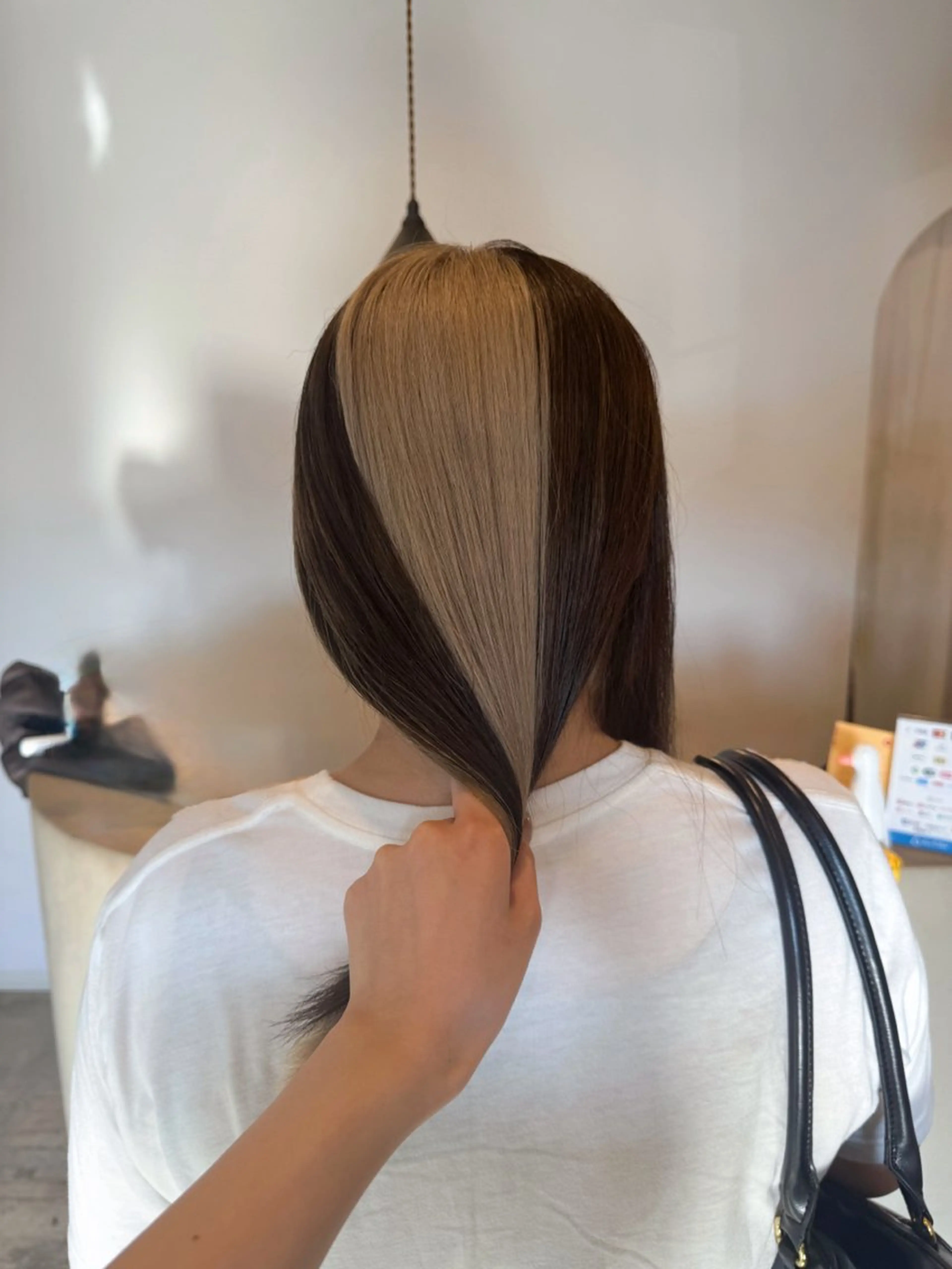 ロング カラー ブリーチ デザインカラー ヘアカラー トリートメント 咲良 / allum 鈴鹿のヘアスタイル