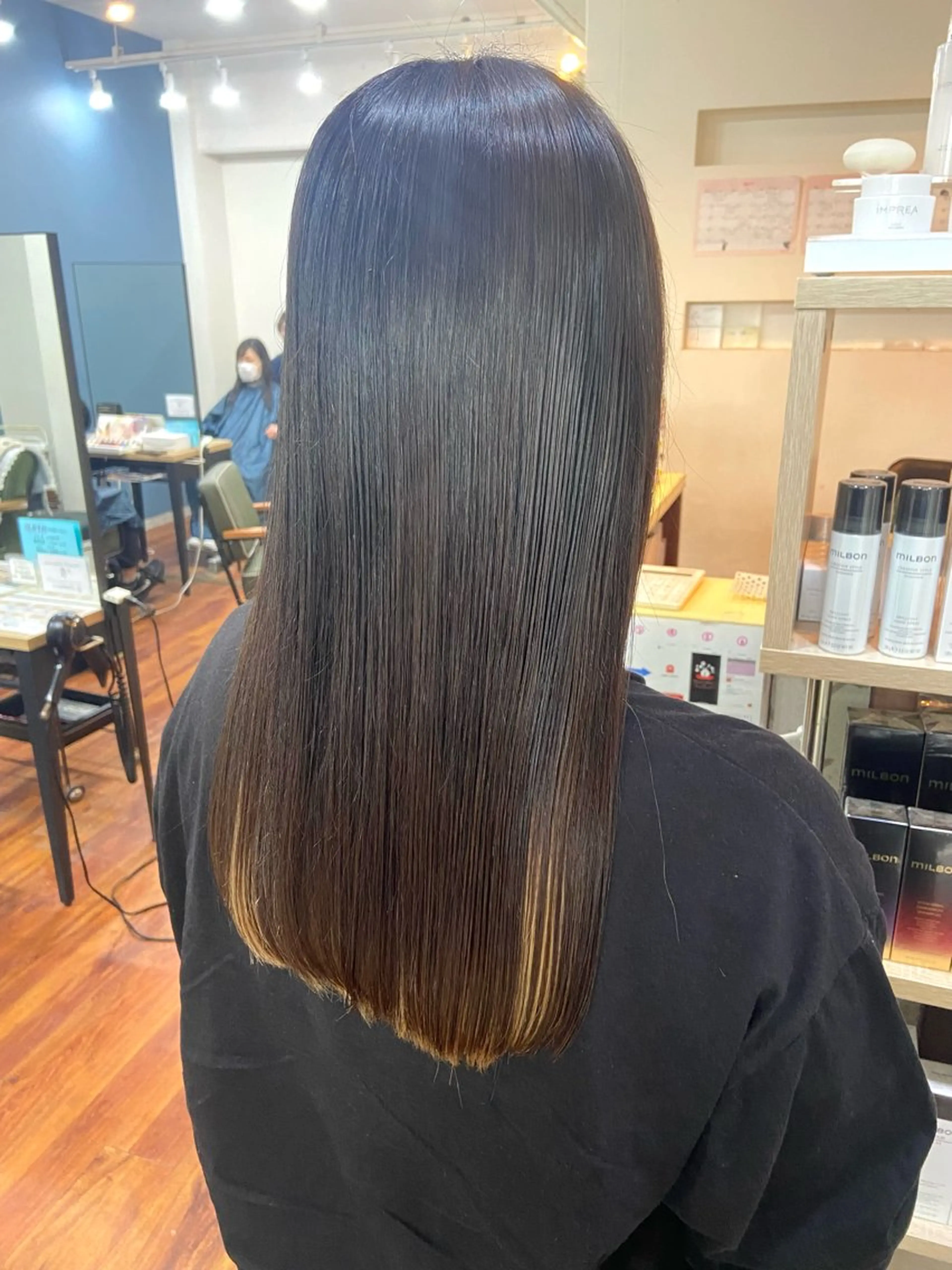 ロング カット ヘアカラー トリートメント 髪質改善/透明感 カラー/西川奈穂のヘアスタイル