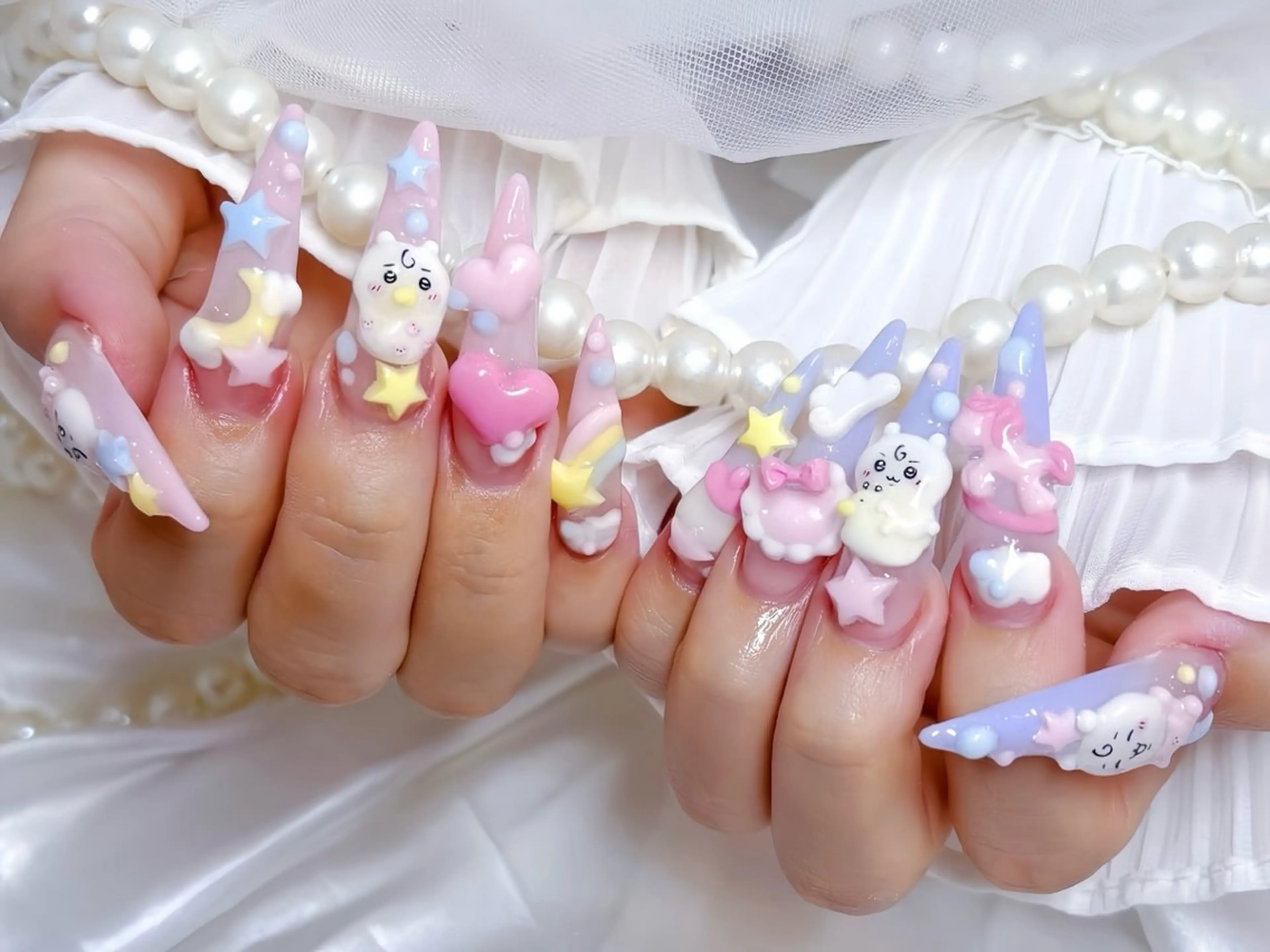 ネイル オーロラネイル チークネイル 桜ネイル クリアネイル ドット ハンドネイル Rin Nail 新大久保店のネイルデザイン