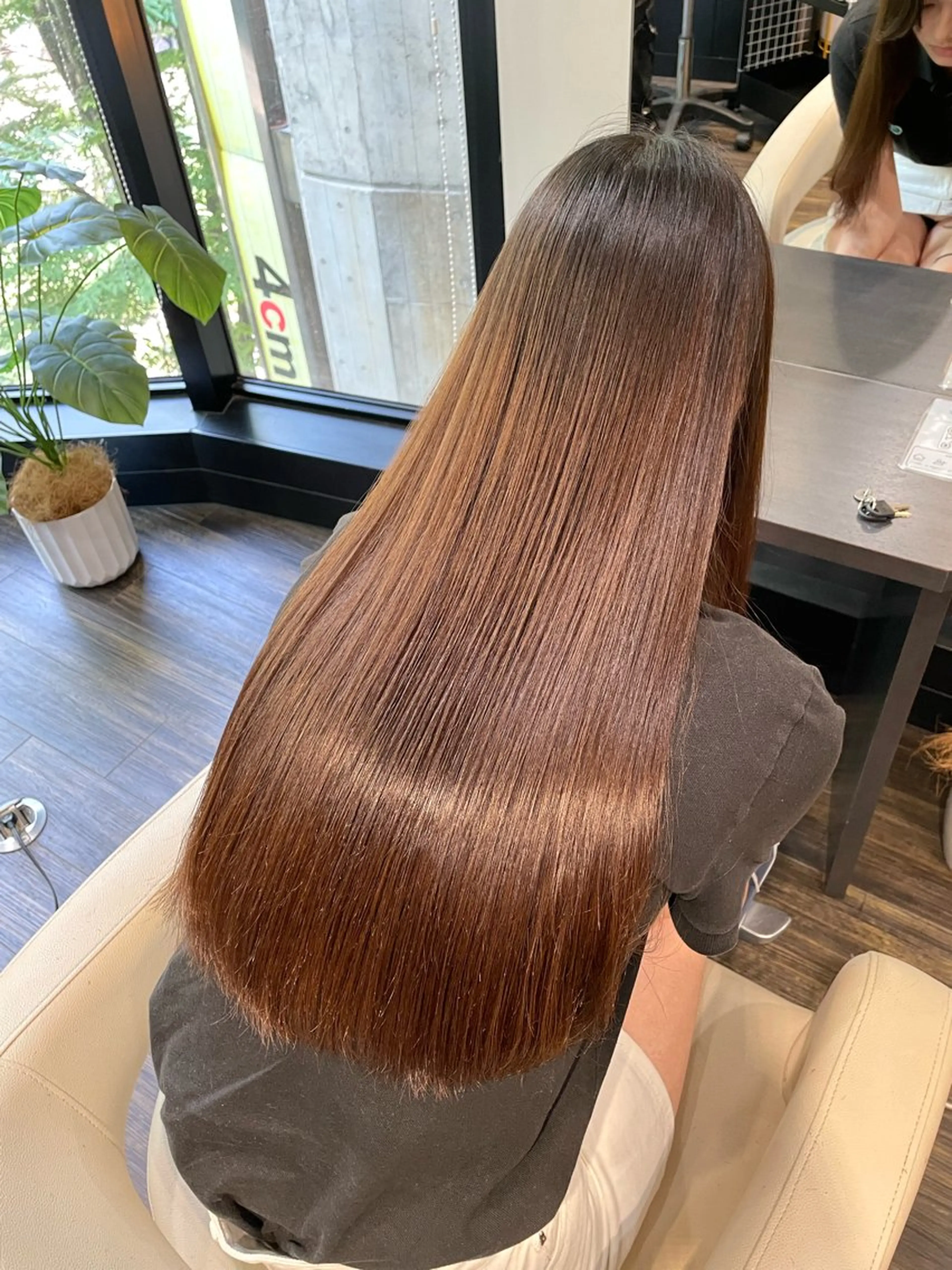 セミロング 脇 麻紘のヘアスタイル