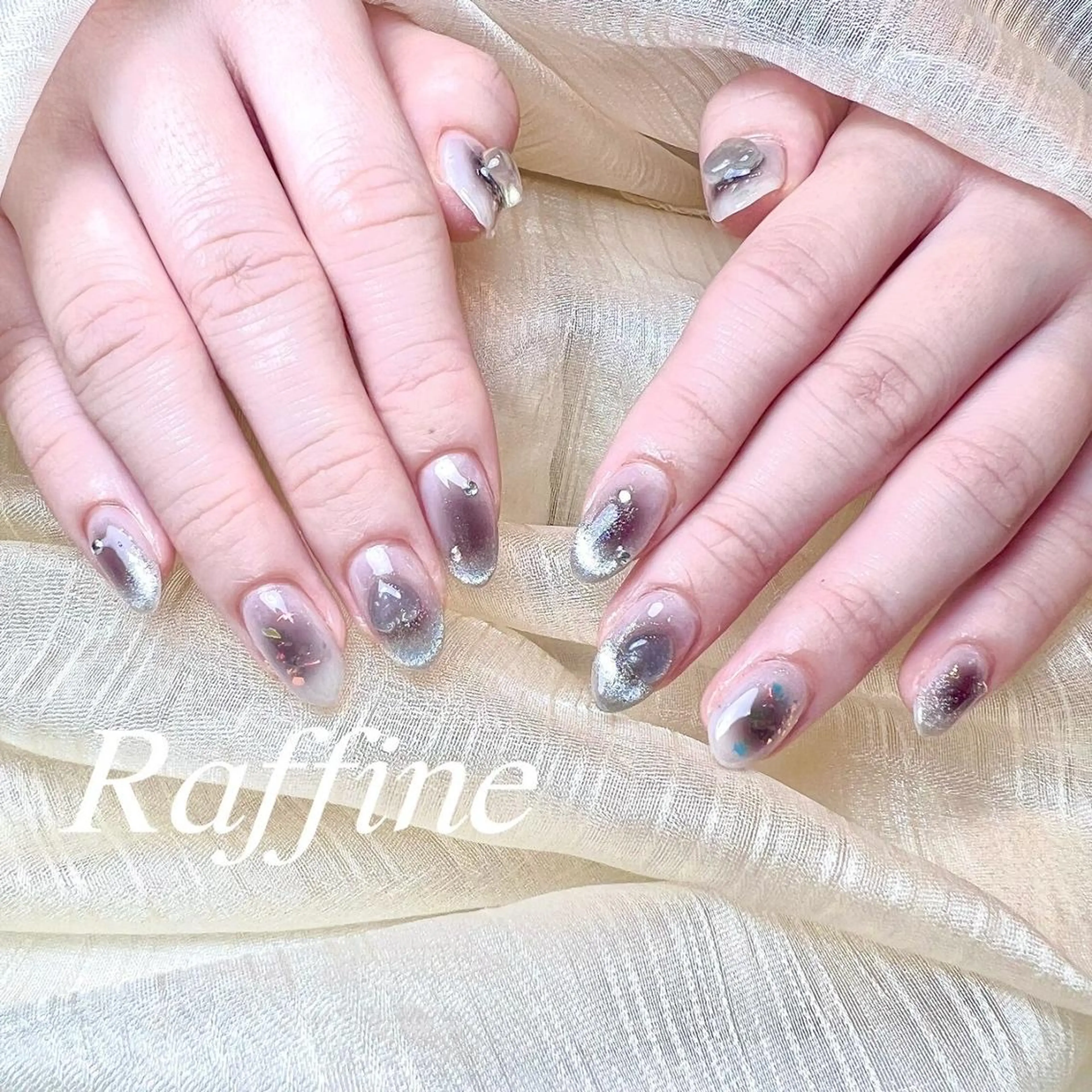 ネイル RAFFINE haru🦋🩵のネイルデザイン