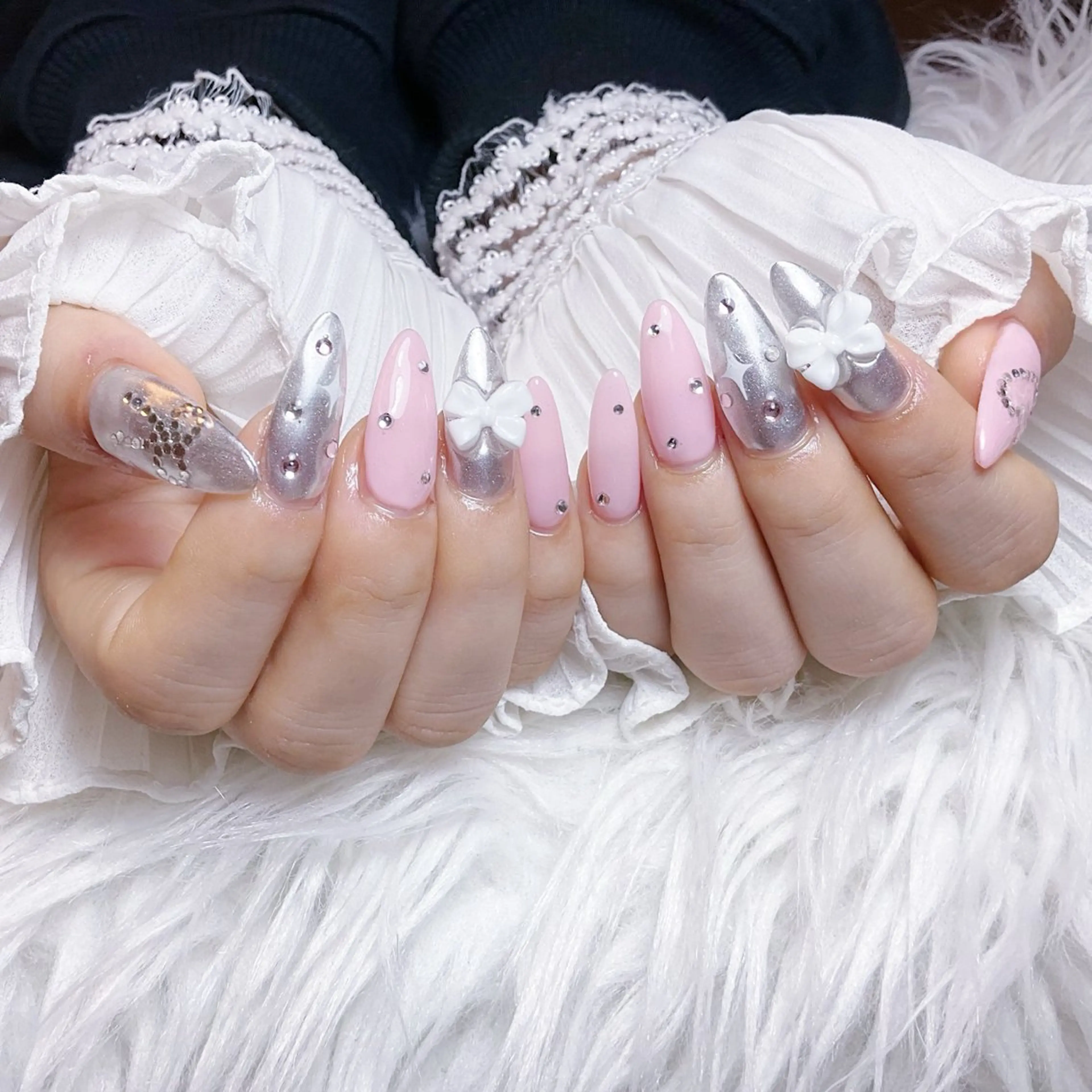 ネイル ハンドネイル 🍭Yun nail hyejin🌸のネイルデザイン