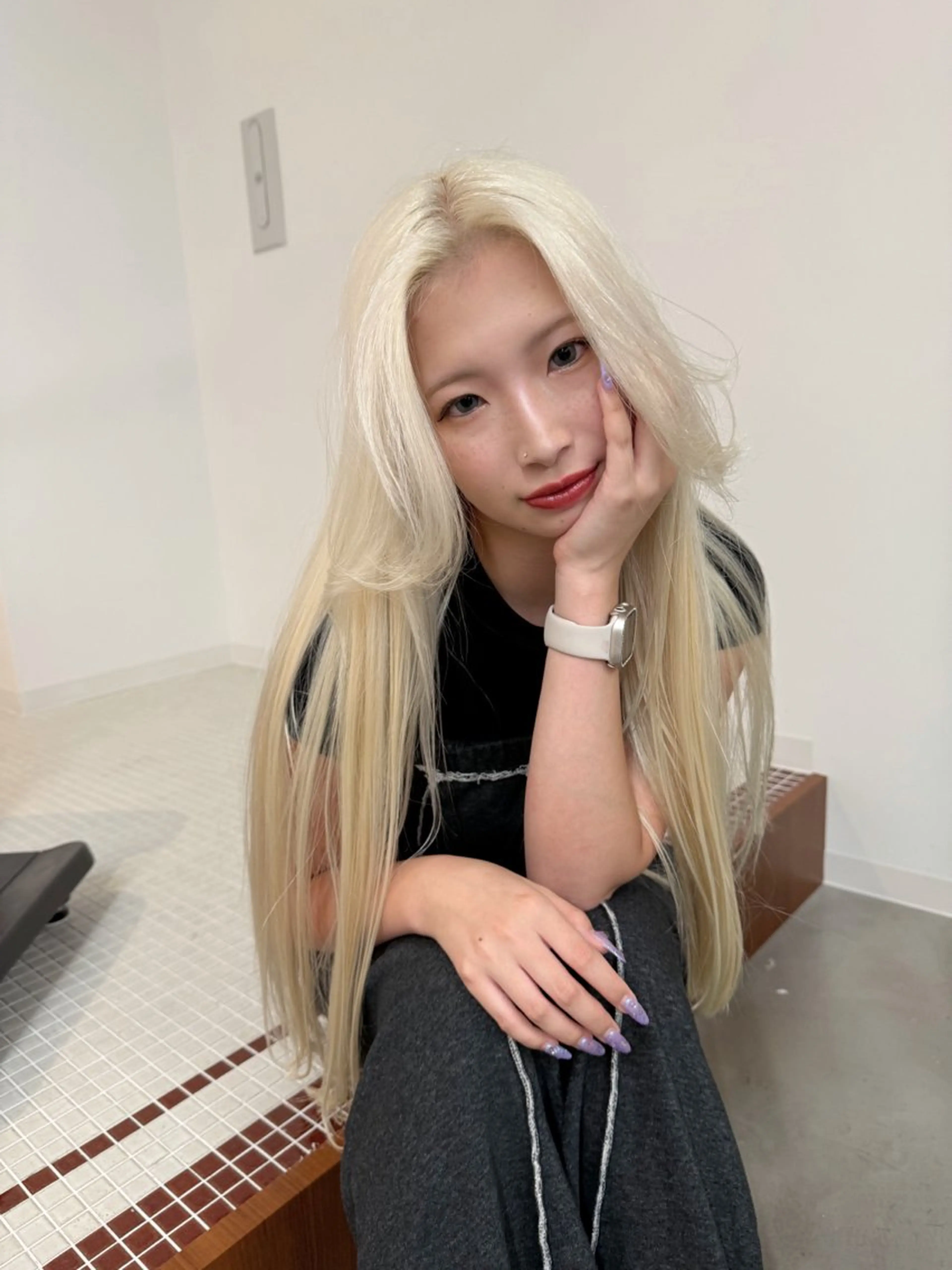 セミロング PELE/ハイトーン /初田芽以のヘアスタイル