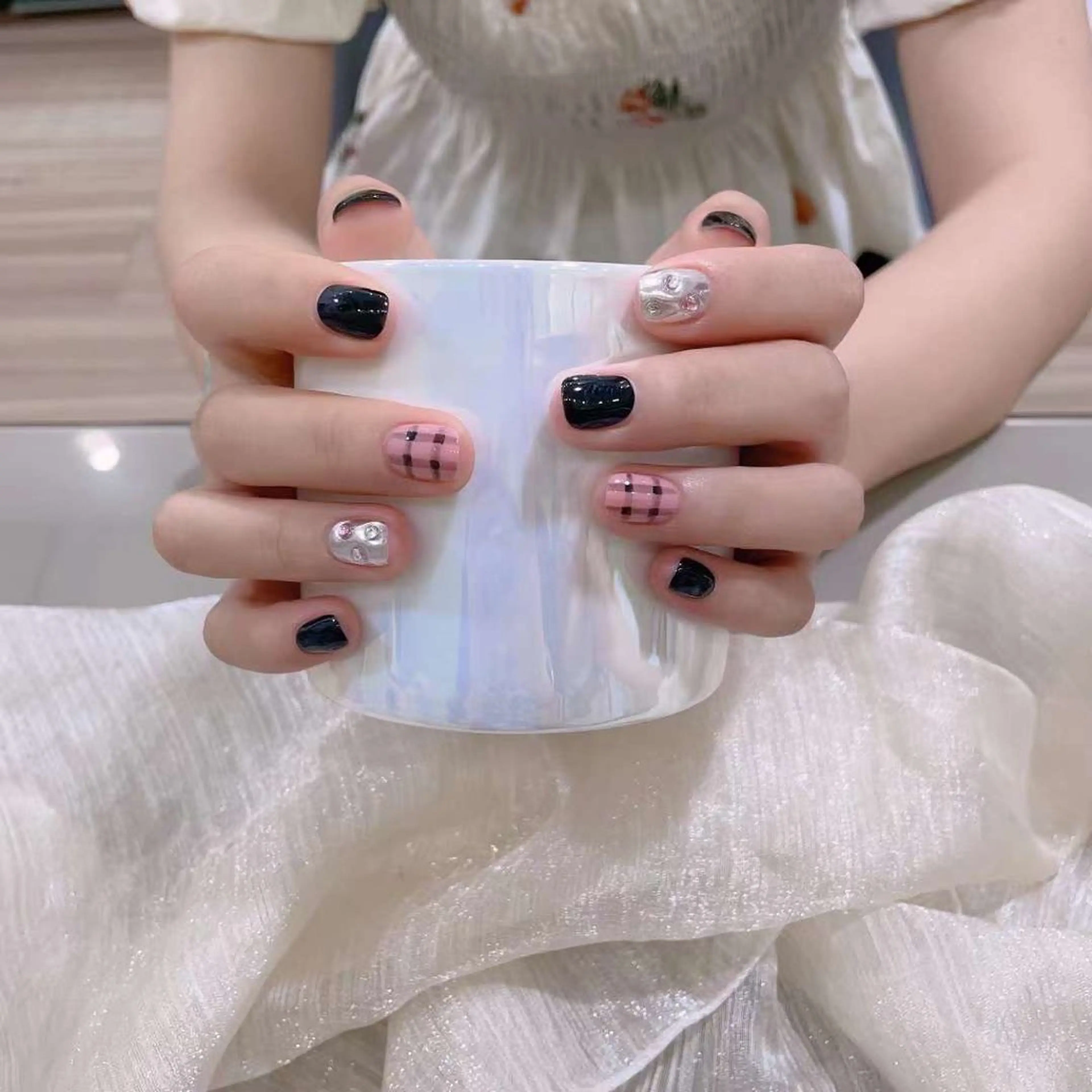 💅 (ミニモ限定割引) HAND時間内持込みデザイン(両手アート4本)初回ソフトジェルオフ無料の写真
